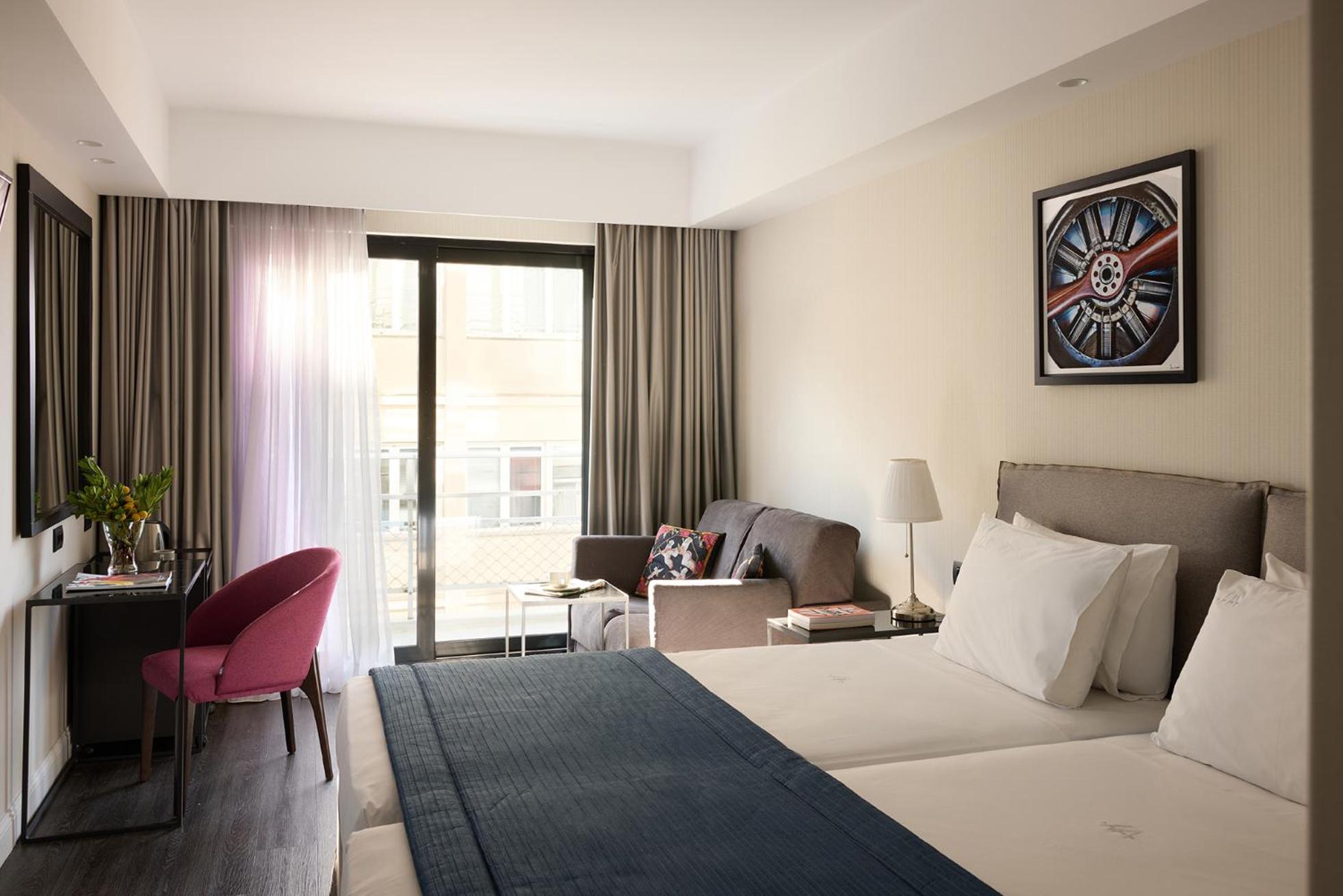 Superior Triple Room City View