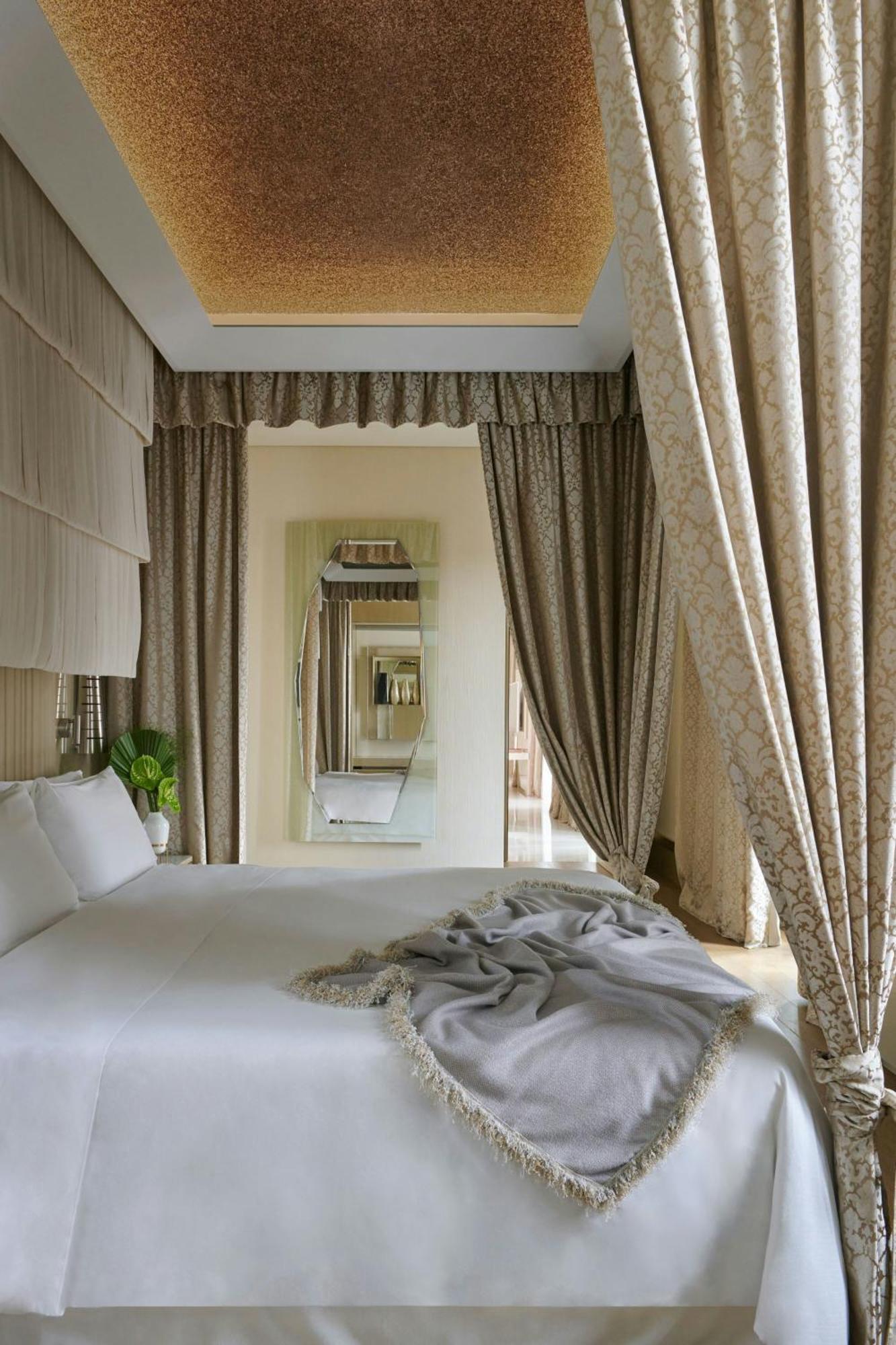 Gallia Presidential Suite 1 Bedroom Residential Suite