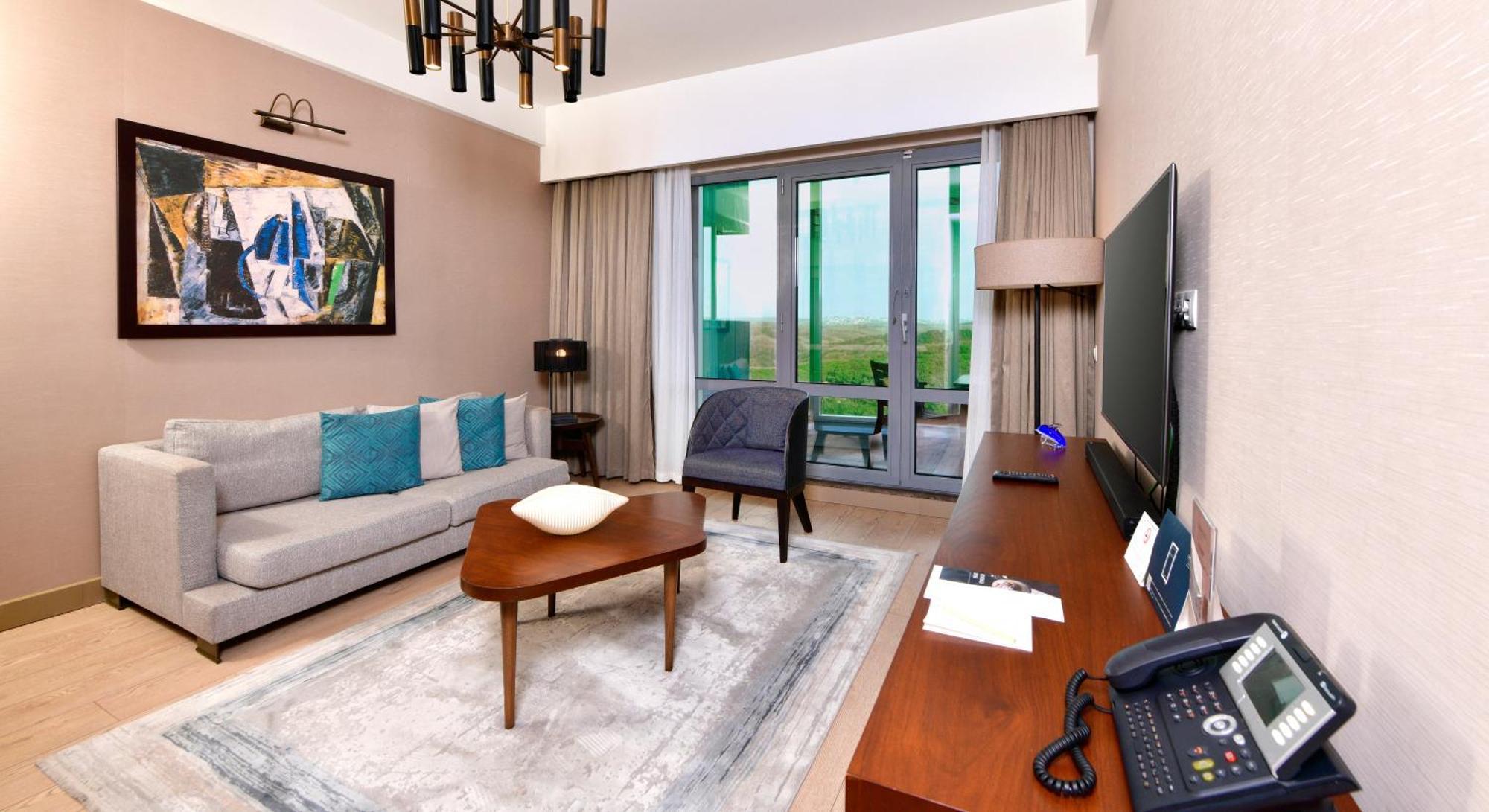 One-Bedroom Apartment with View