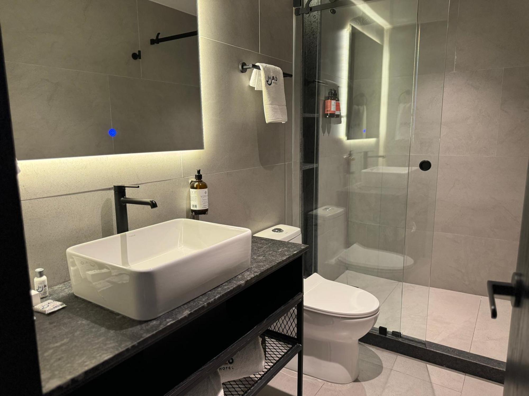 Standard Double Suite