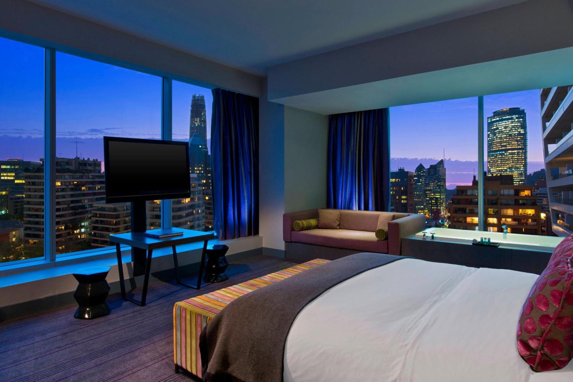 Cool Corner Guest room 1 King City view