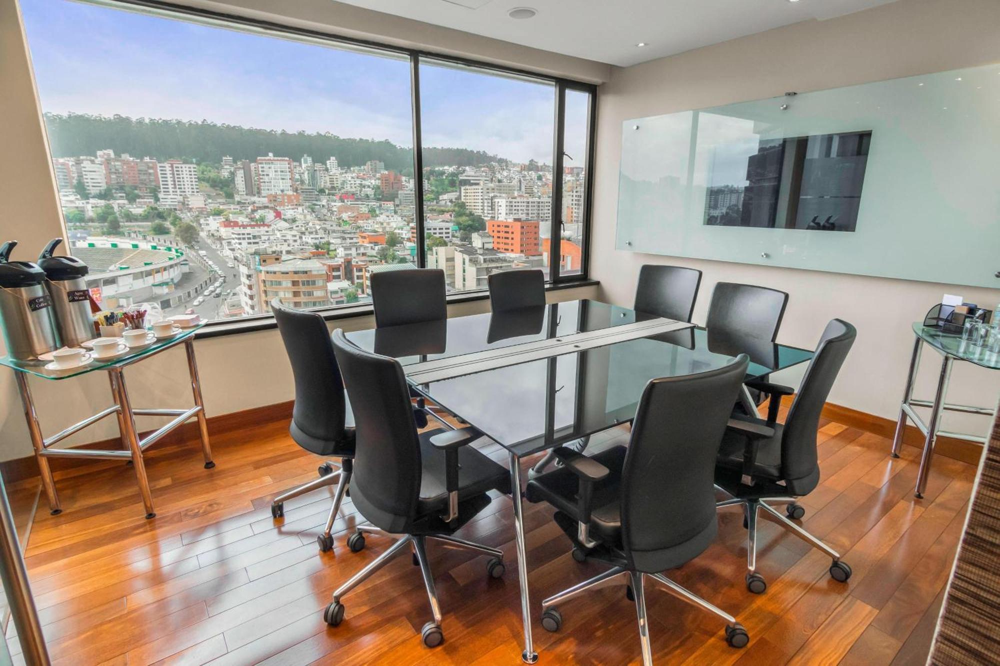 Superior King Room High Floor or Club Access