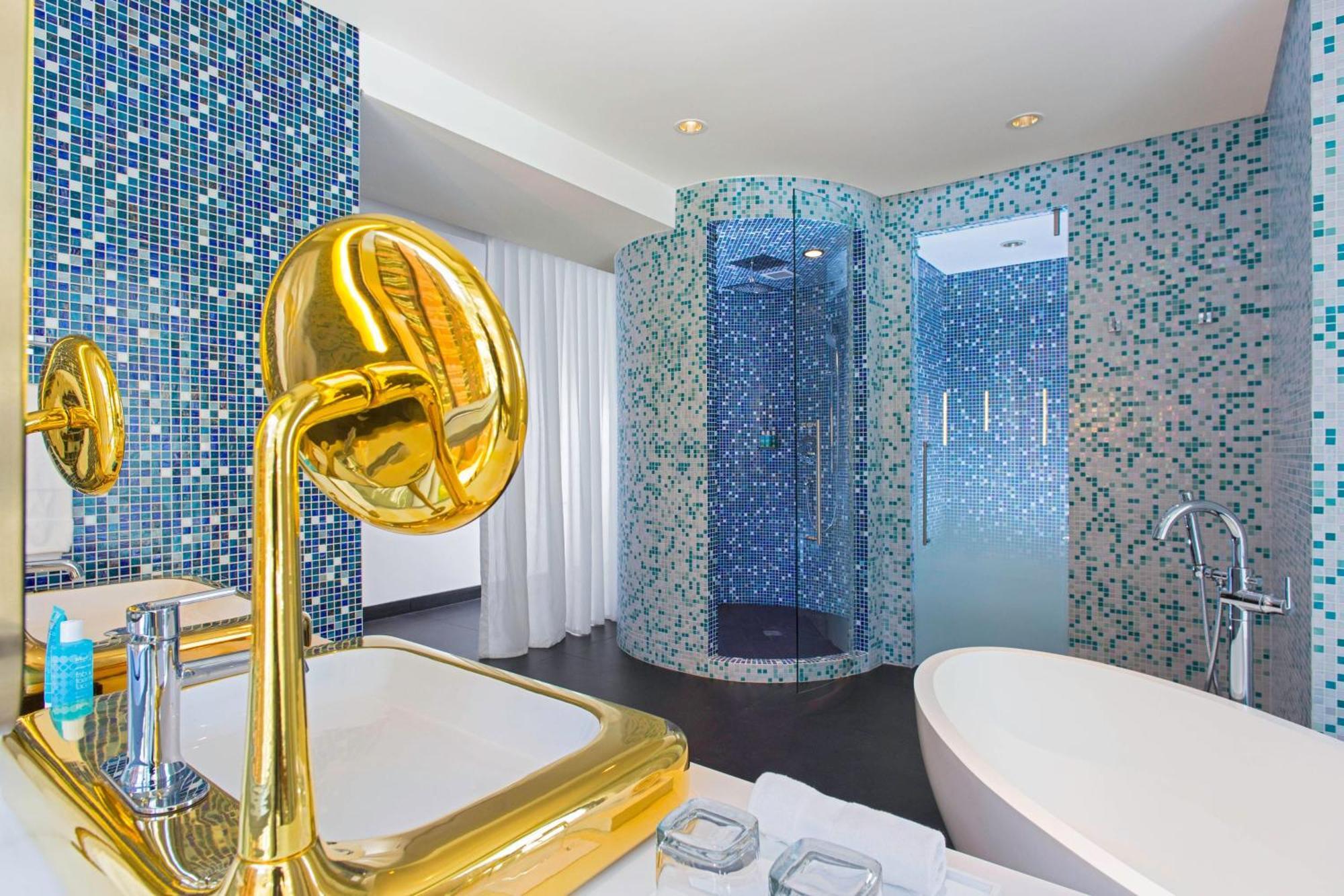 One-Bedroom Vice Presidential Penthouse Suite High Floor