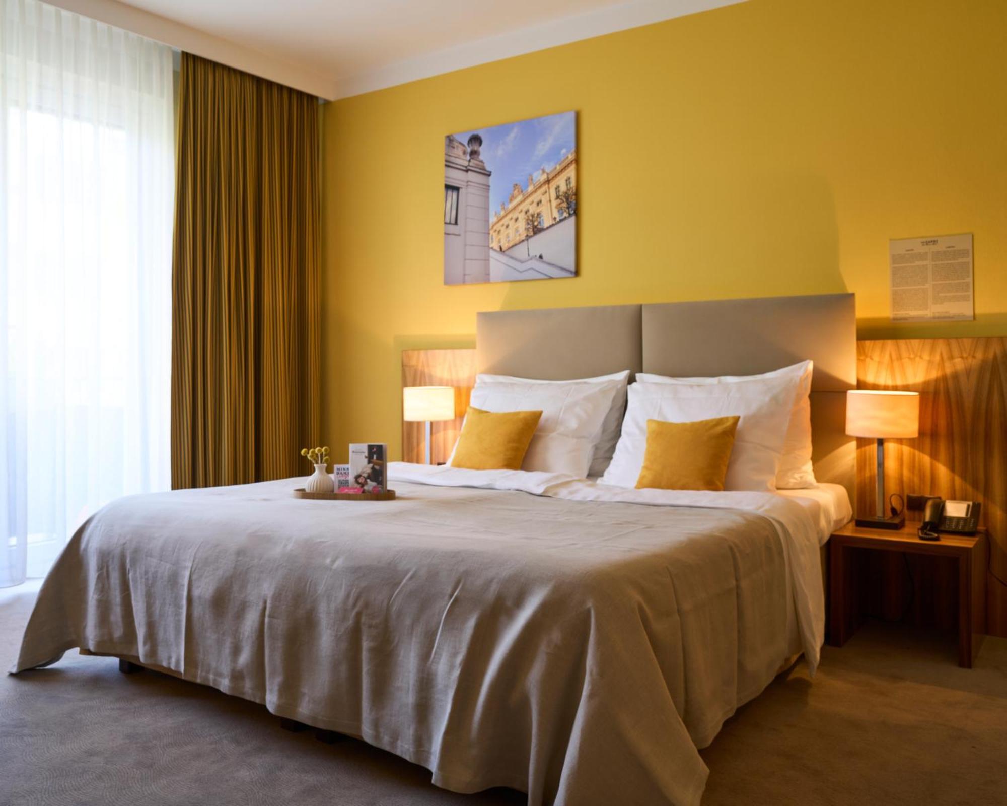 Deluxe Double Room Balcony Courtyard View
