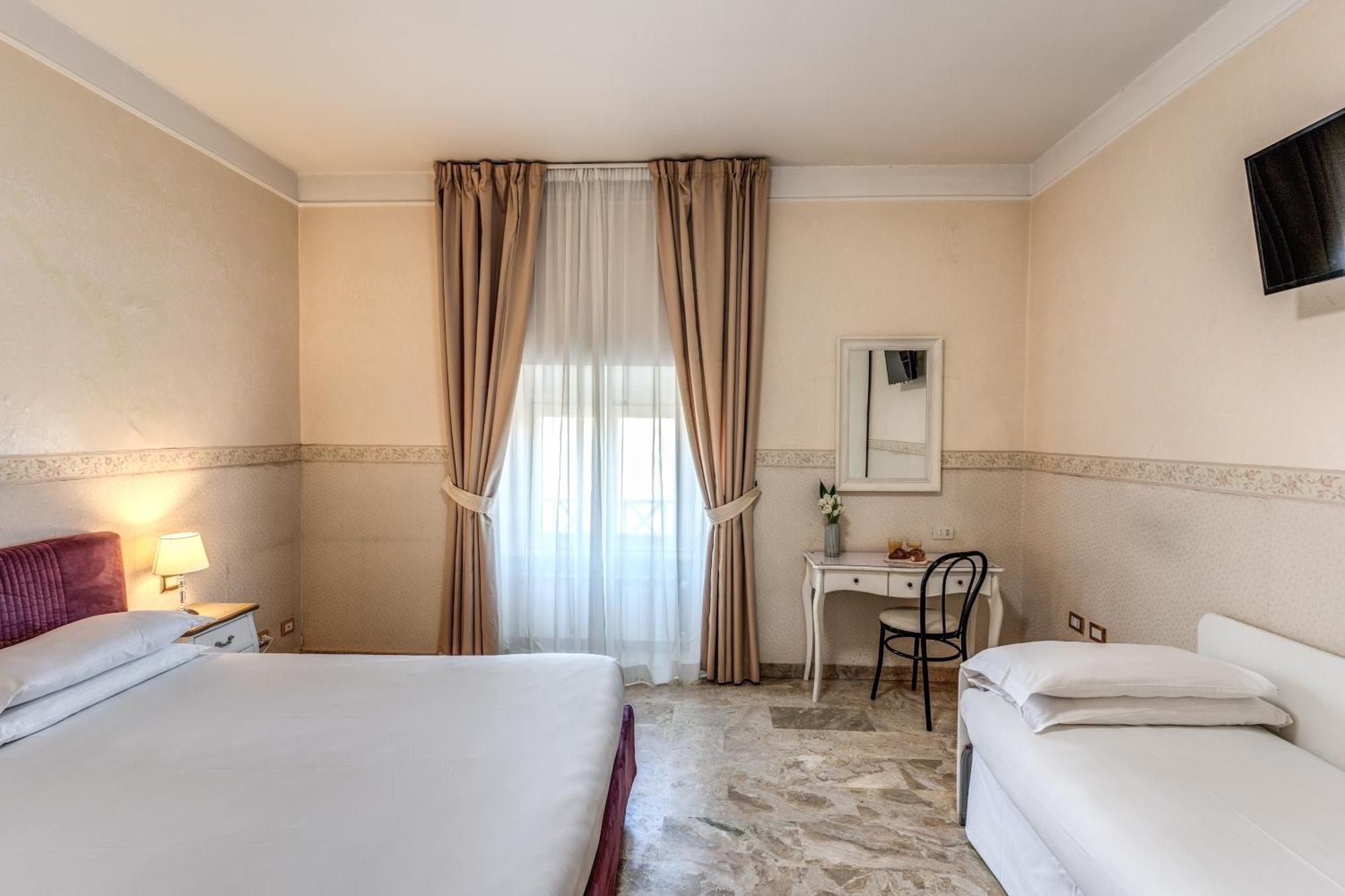 Classic Triple Room
