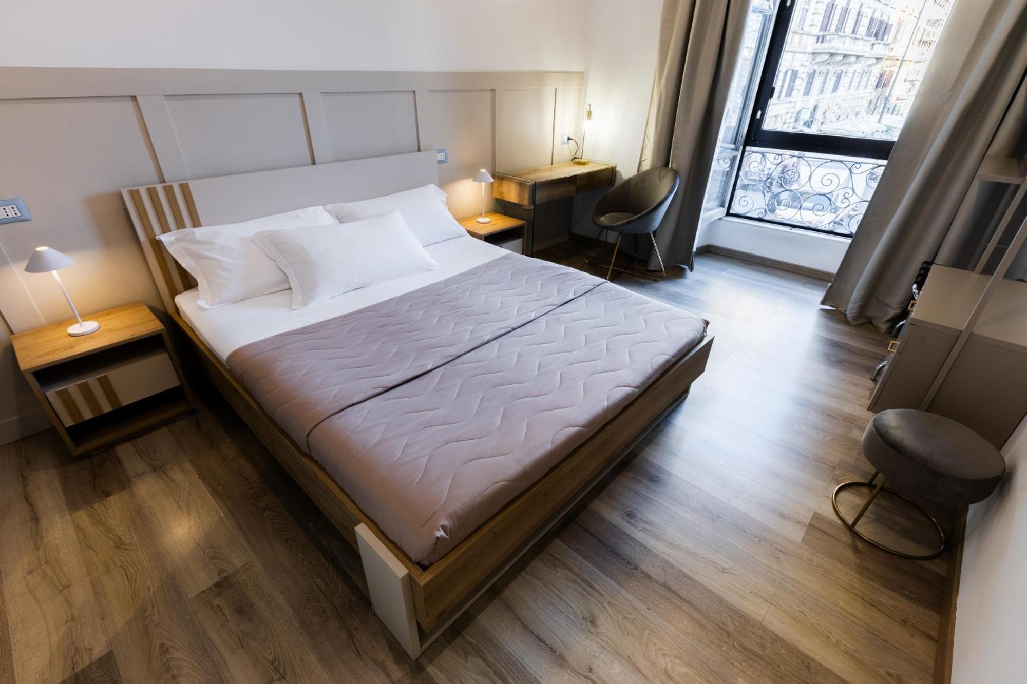 Deluxe Double Room City View