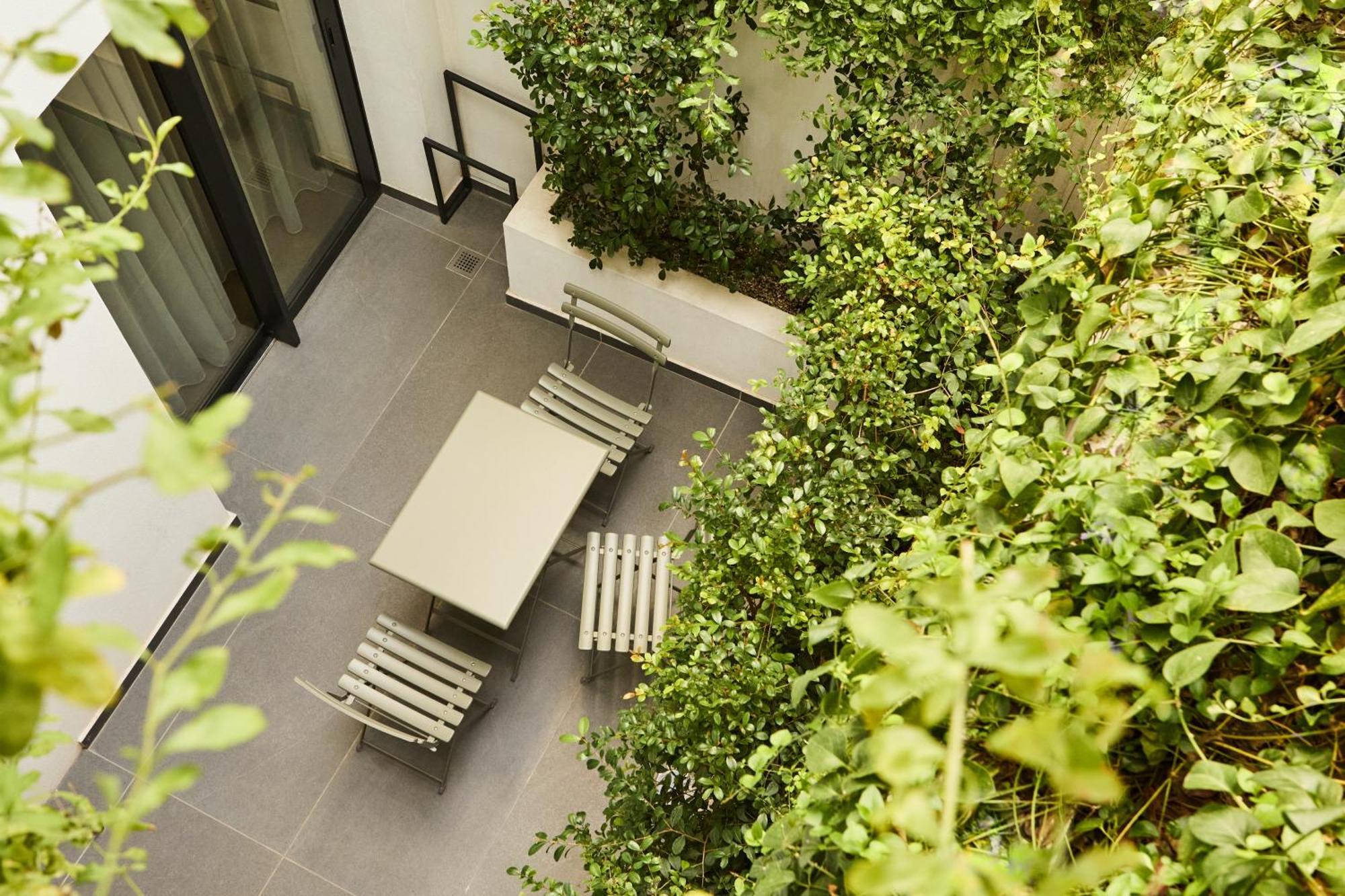 Basement Cozy Room Shared Patio