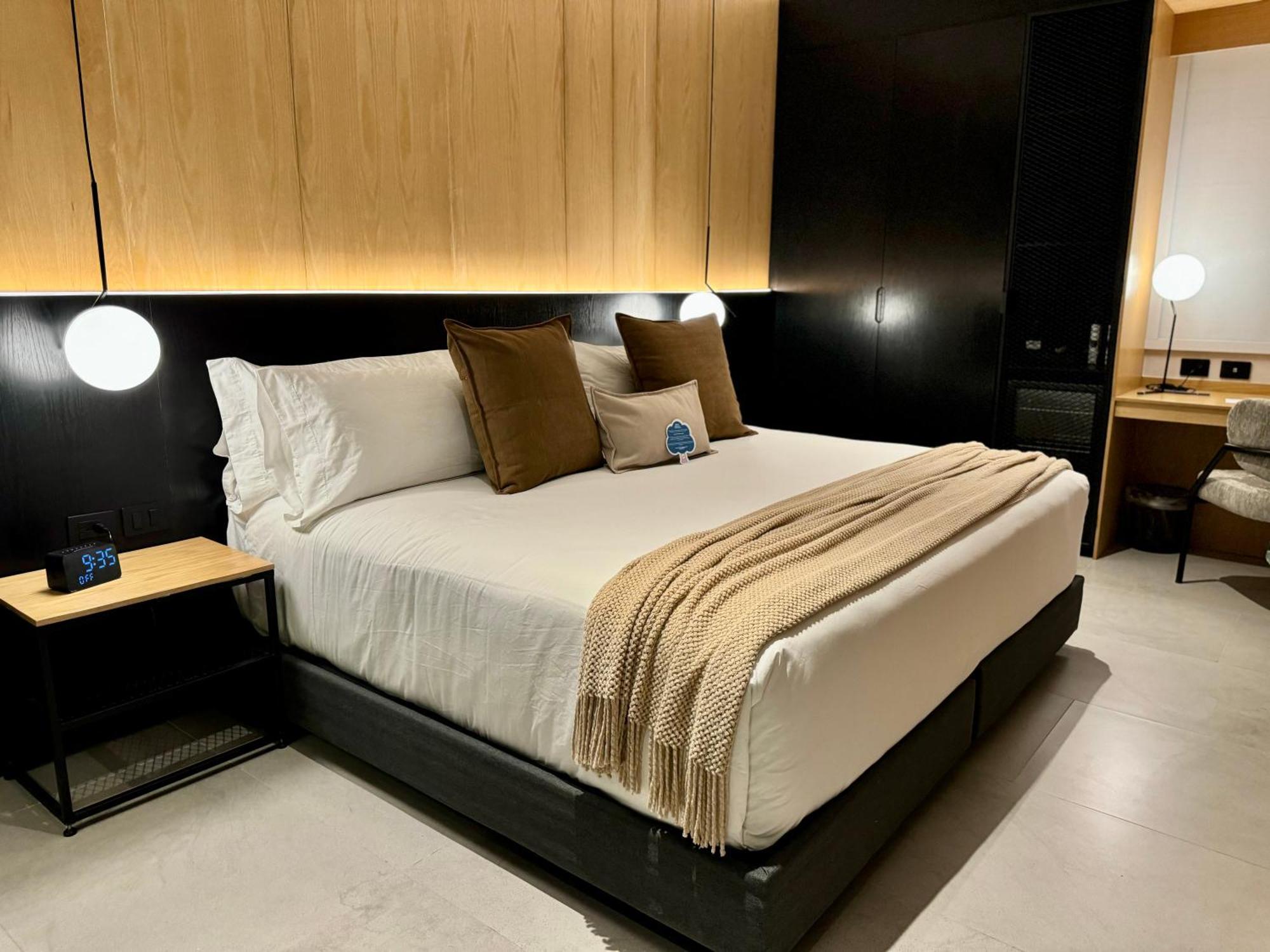 Standard Suite
