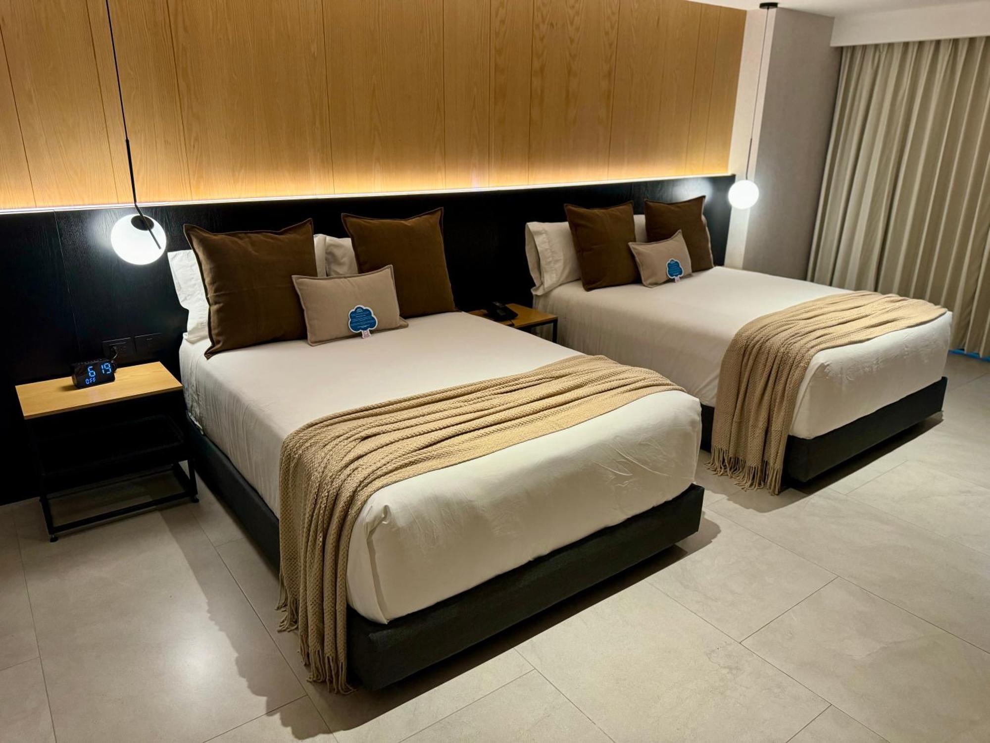 Standard Double Suite