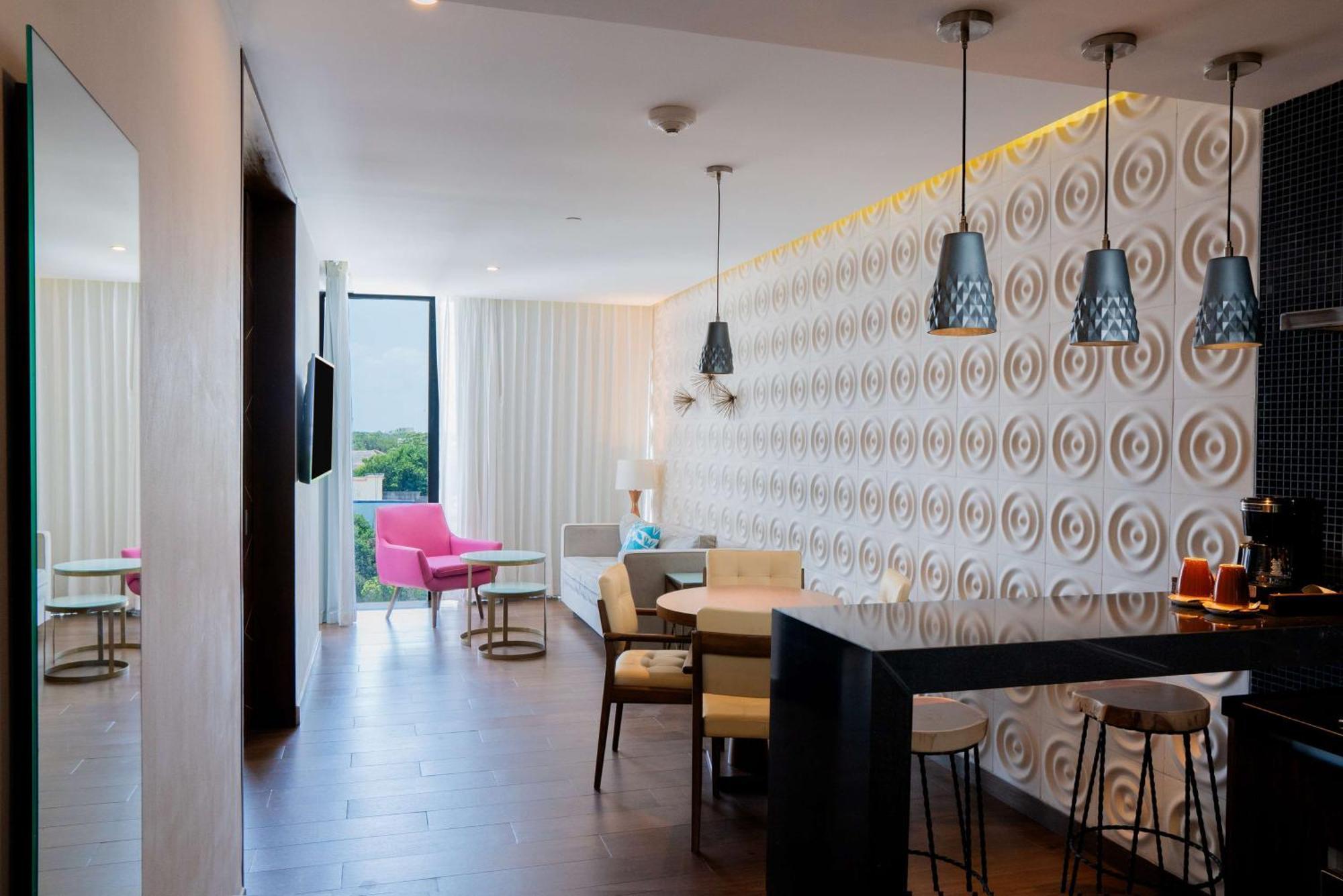 One-Bedroom King Suite Terrace