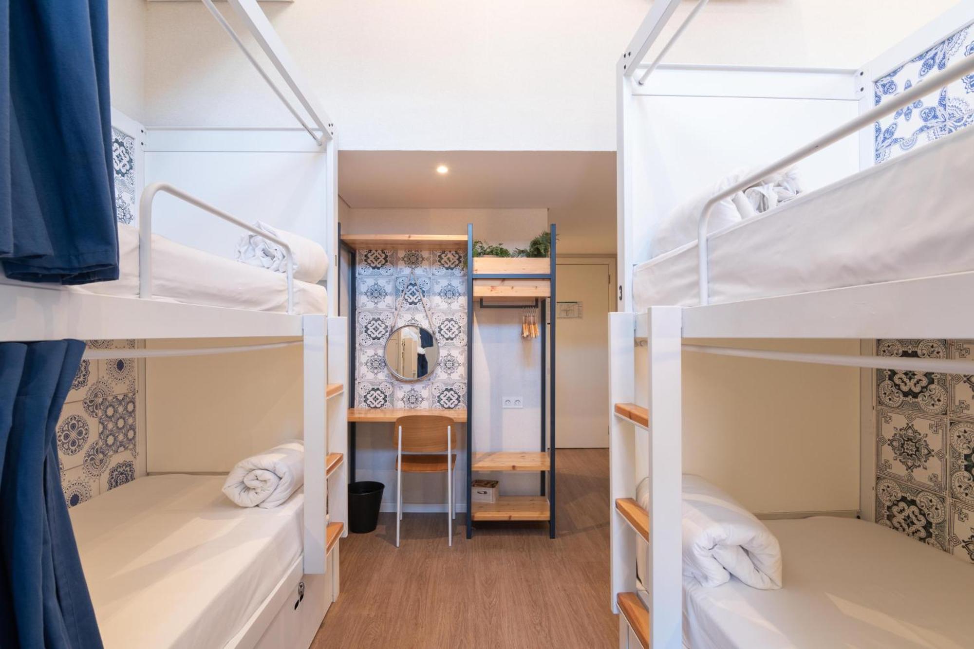 Bed 4-Bed Female Dormitory Room