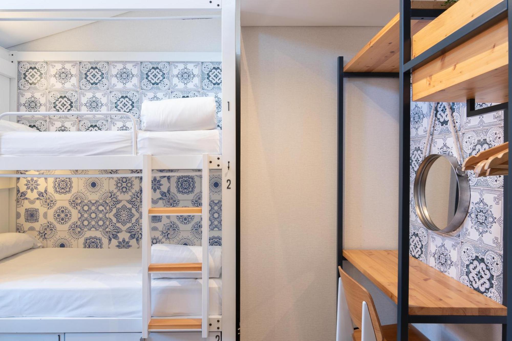 Bed 4-Bed Female Dormitory Room