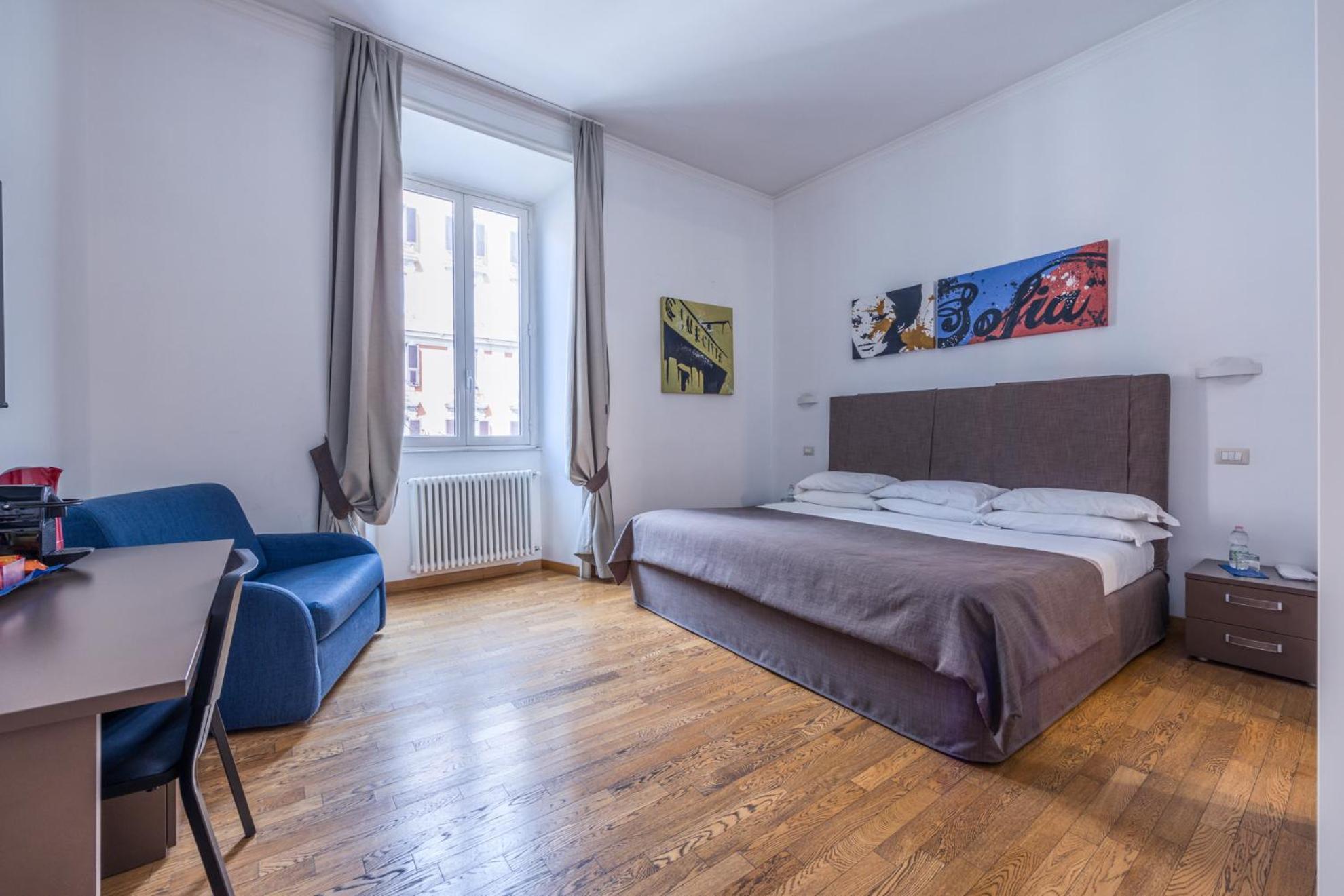 Deluxe King Room