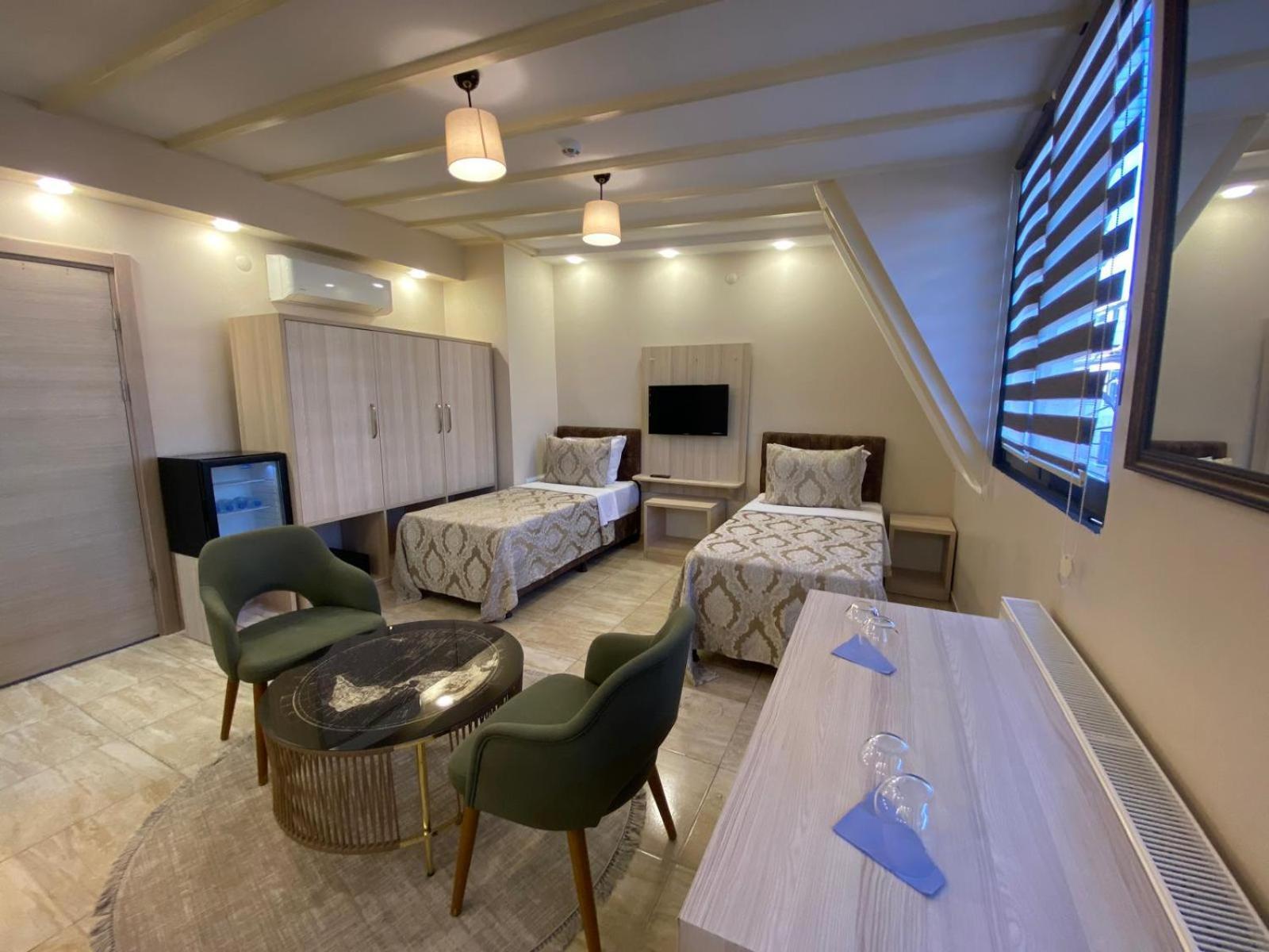 Deluxe Triple Room
