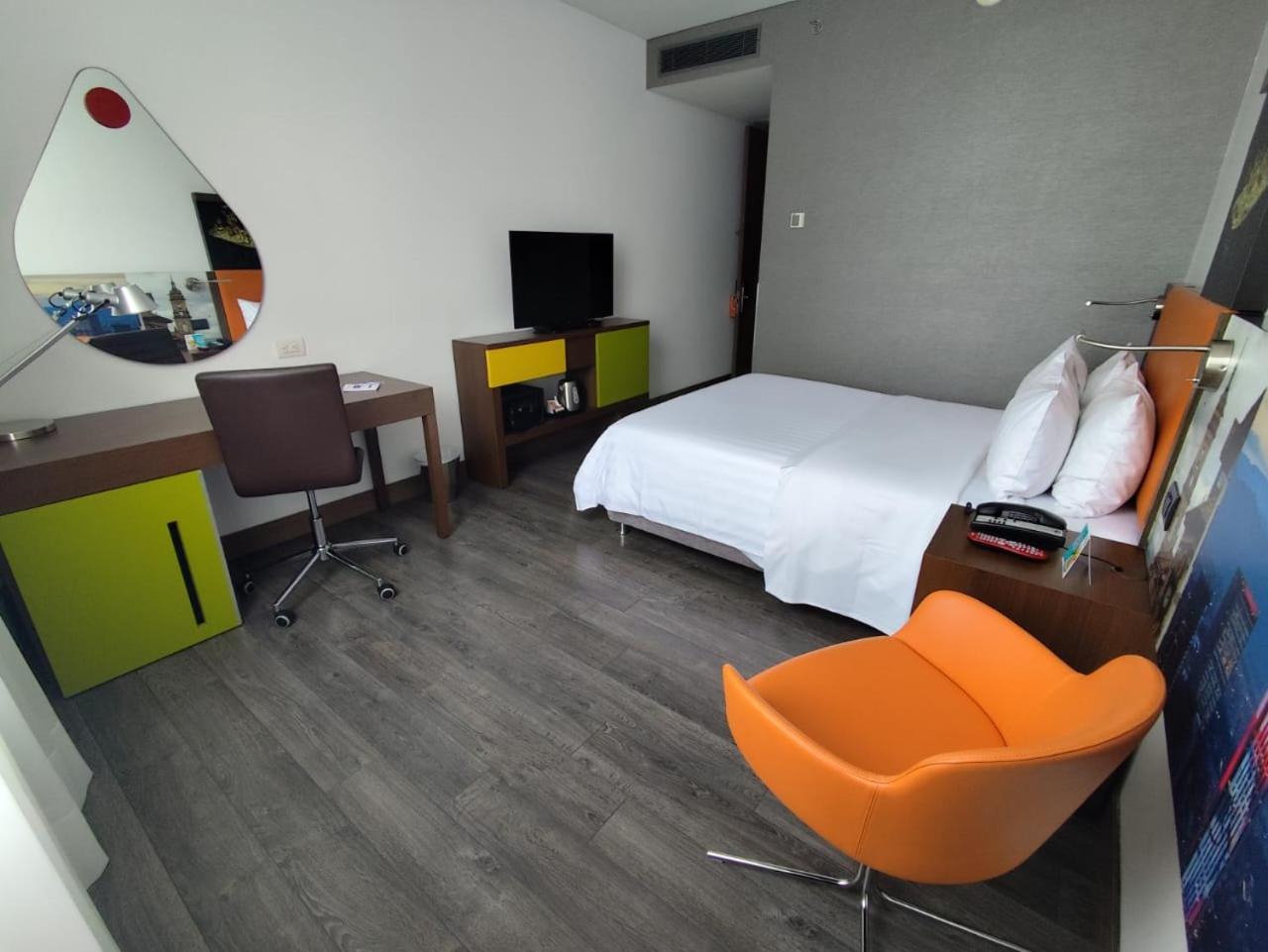 Queen Room