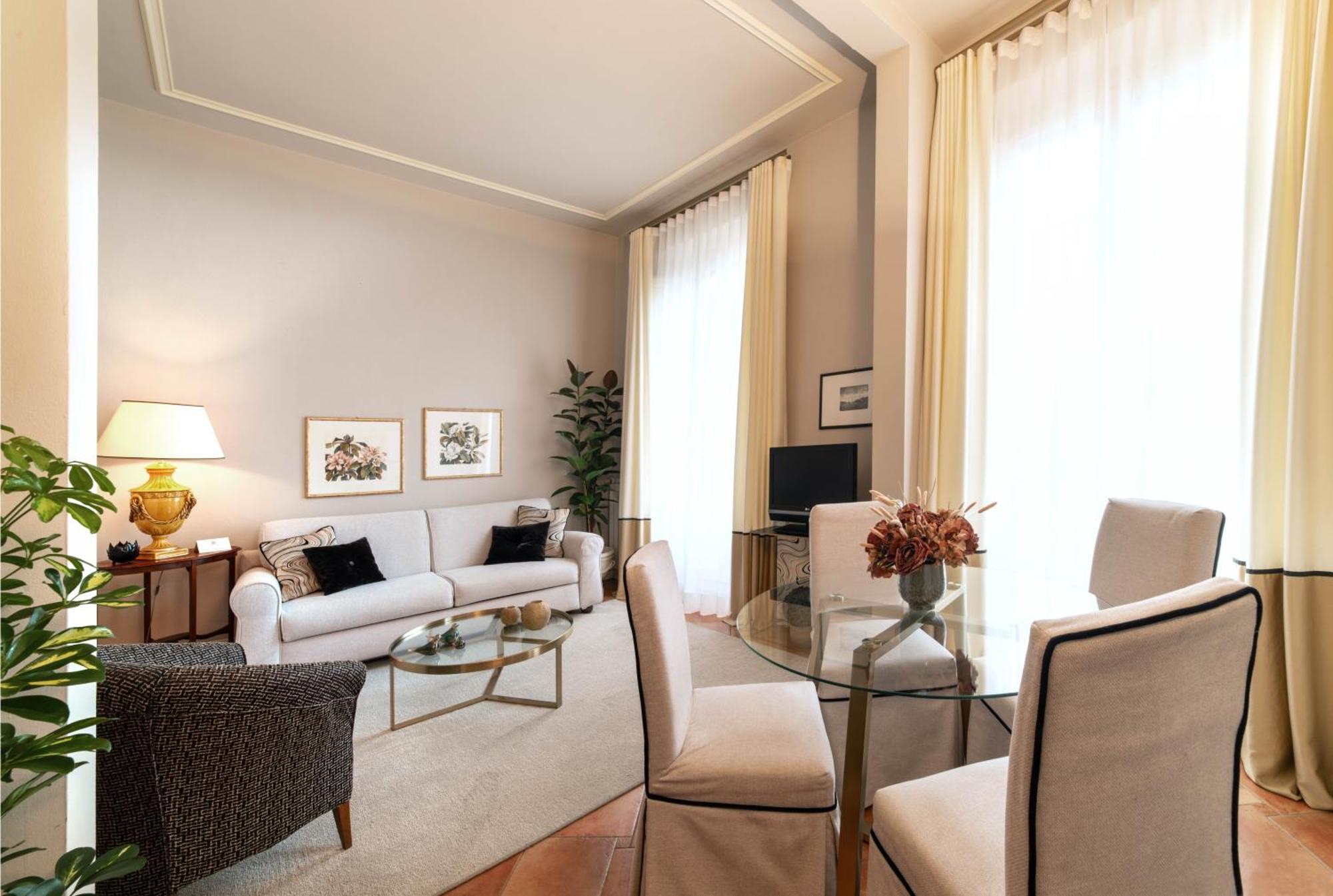 Superior One-Bedroom Apartment