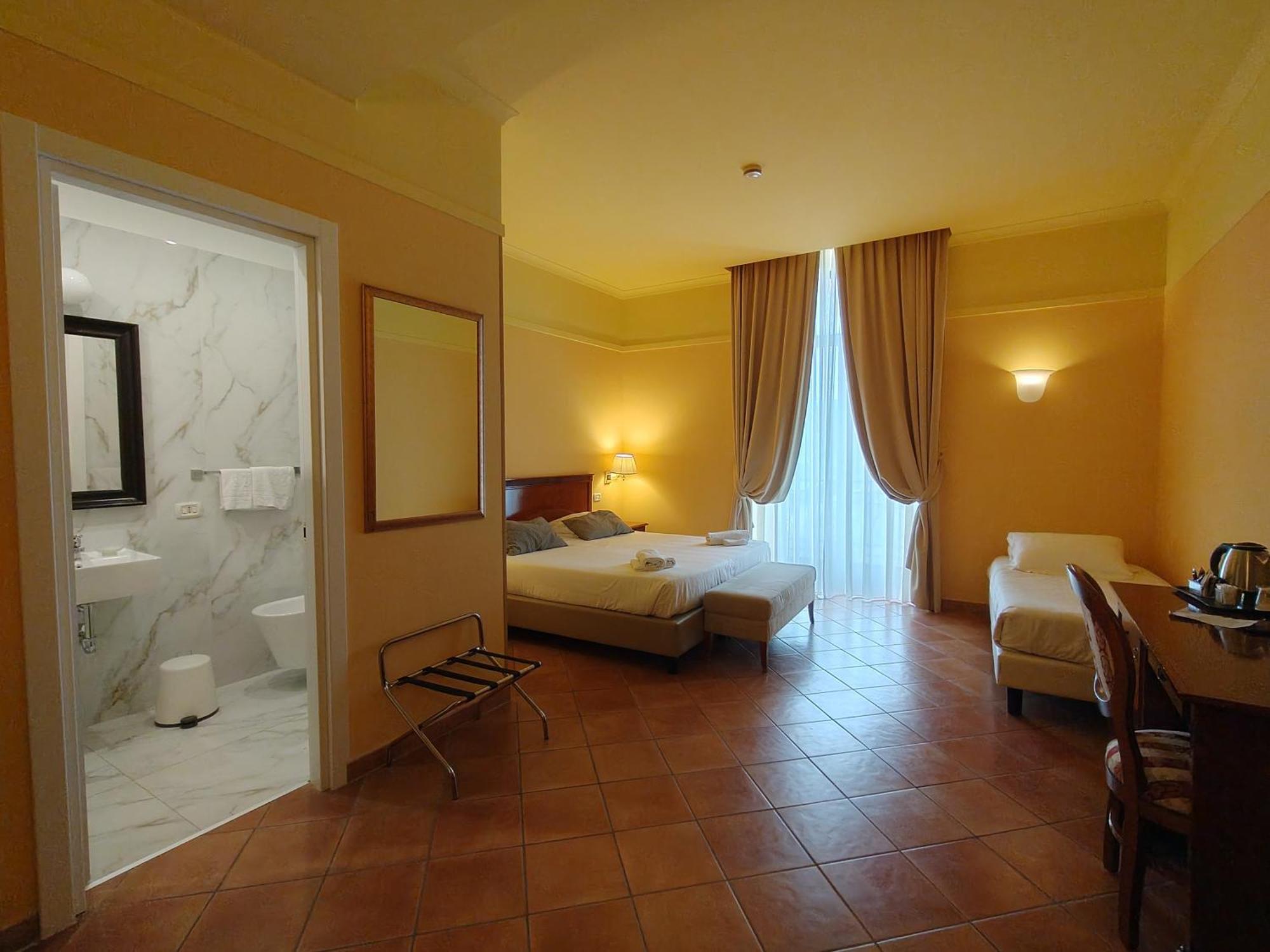 Triple Room