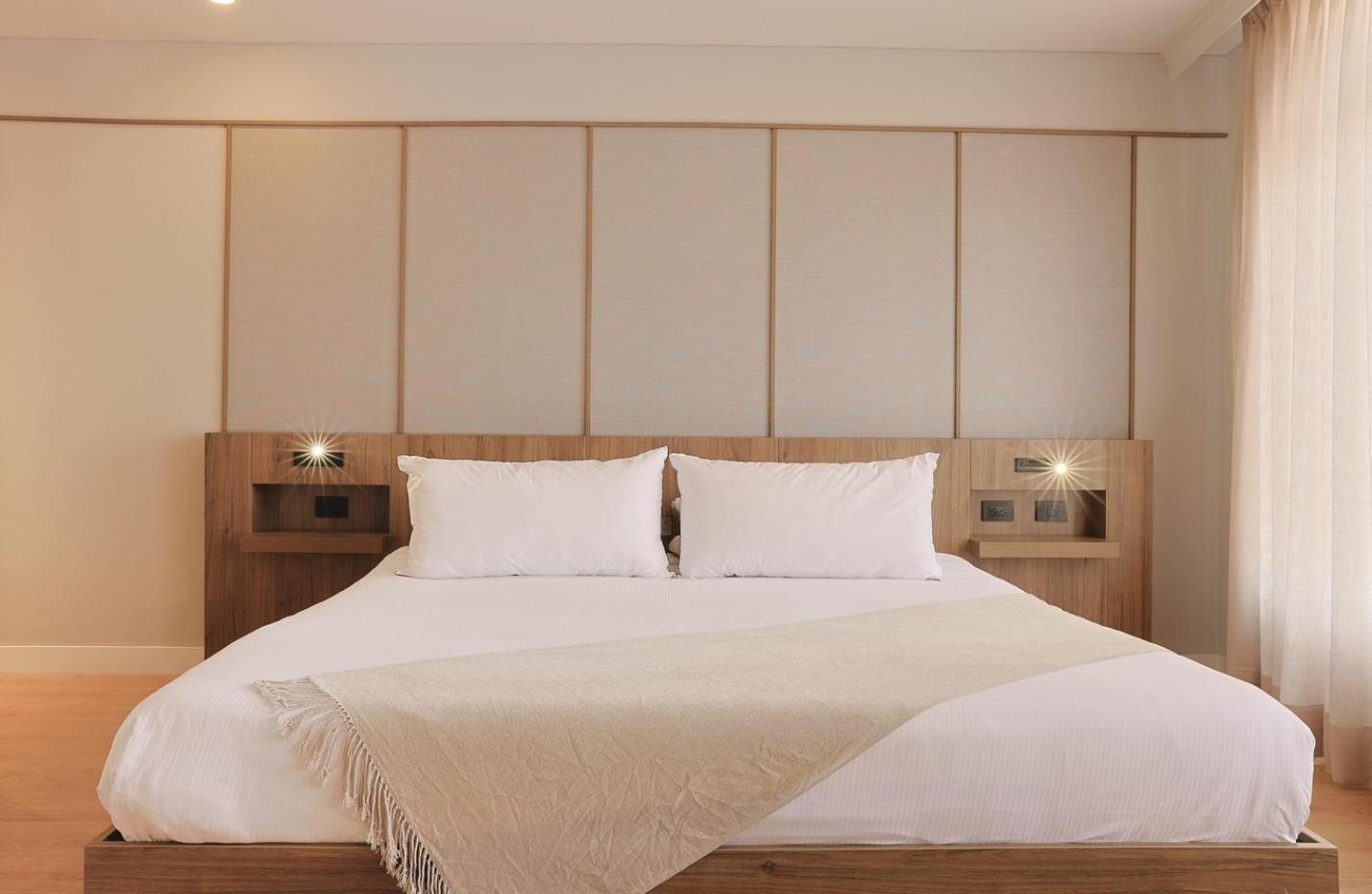 Standard King Room