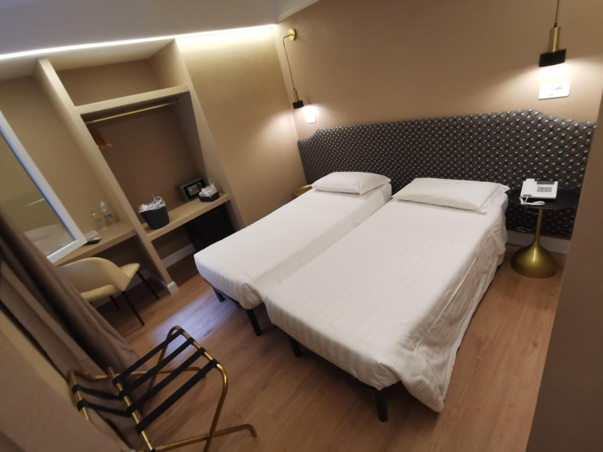 Deluxe Double or Twin Room