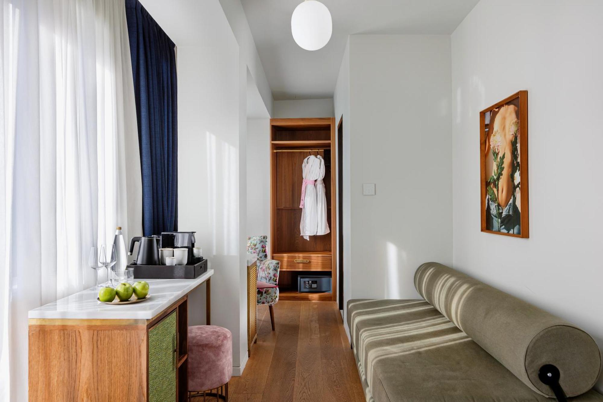 Executive Suite