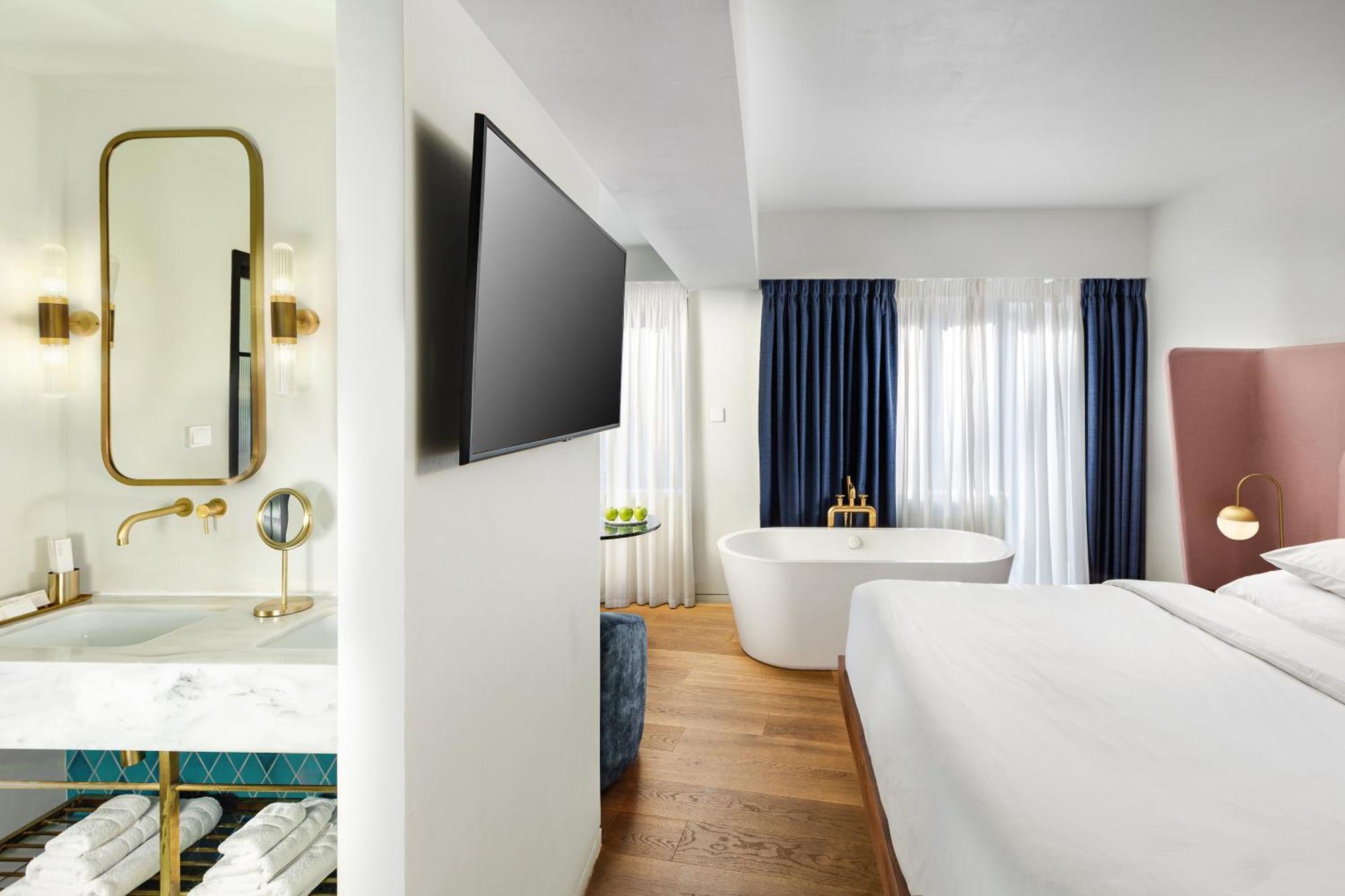 Superior Suite