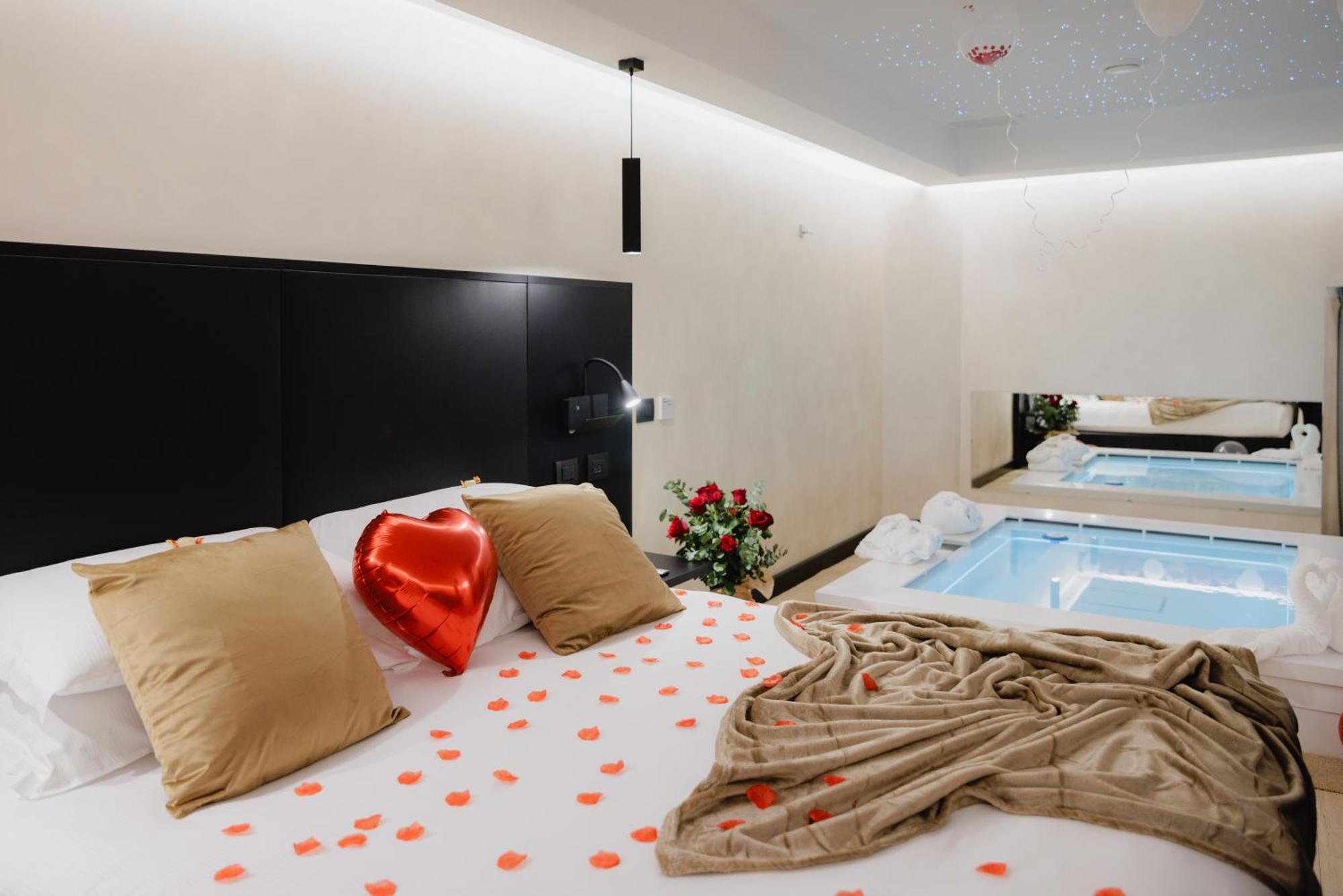 King Suite Spa Bath