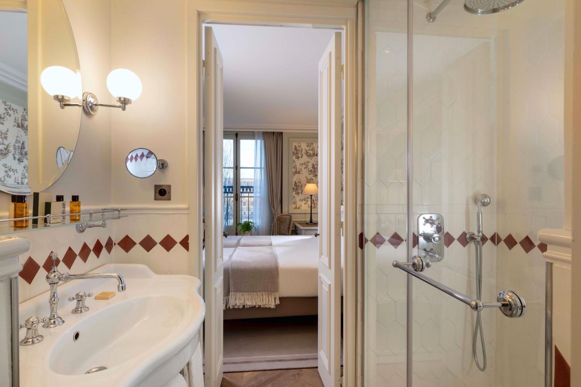 Superior Room Seine River View,1658076837:JPEG