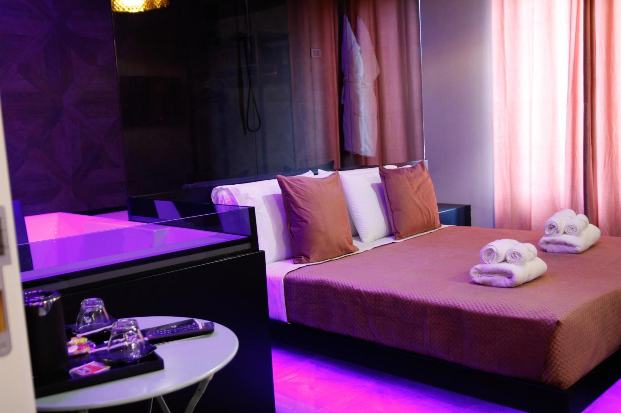 Queen Room Spa Bath