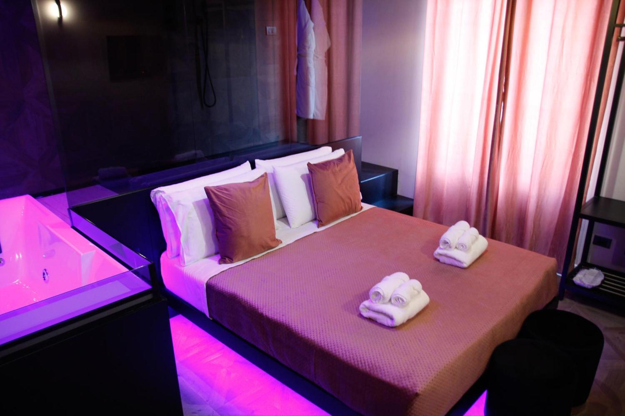 Queen Room Spa Bath