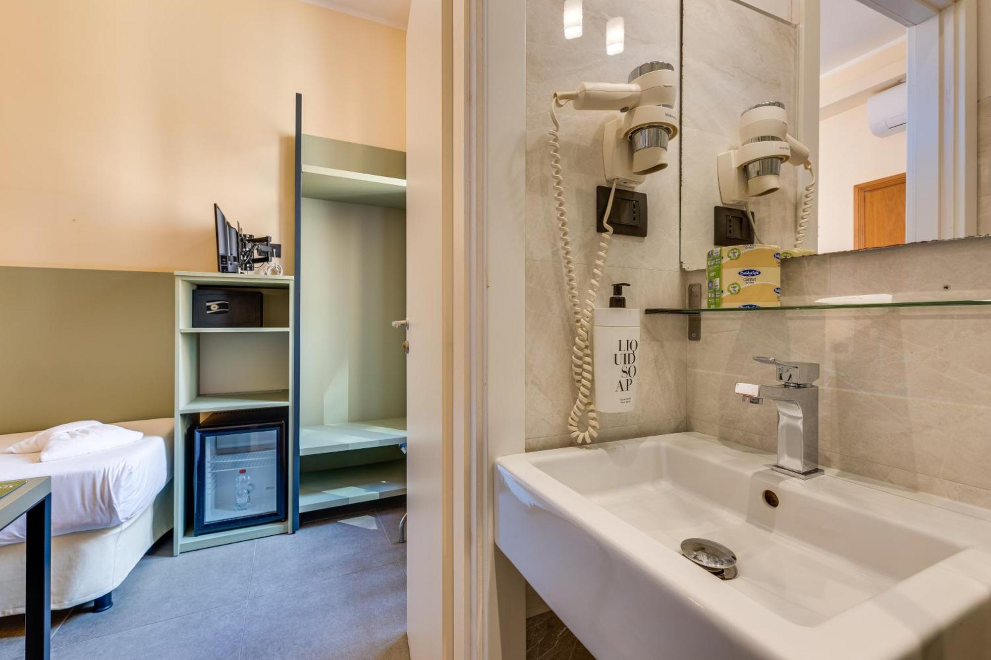 Classic Single Room