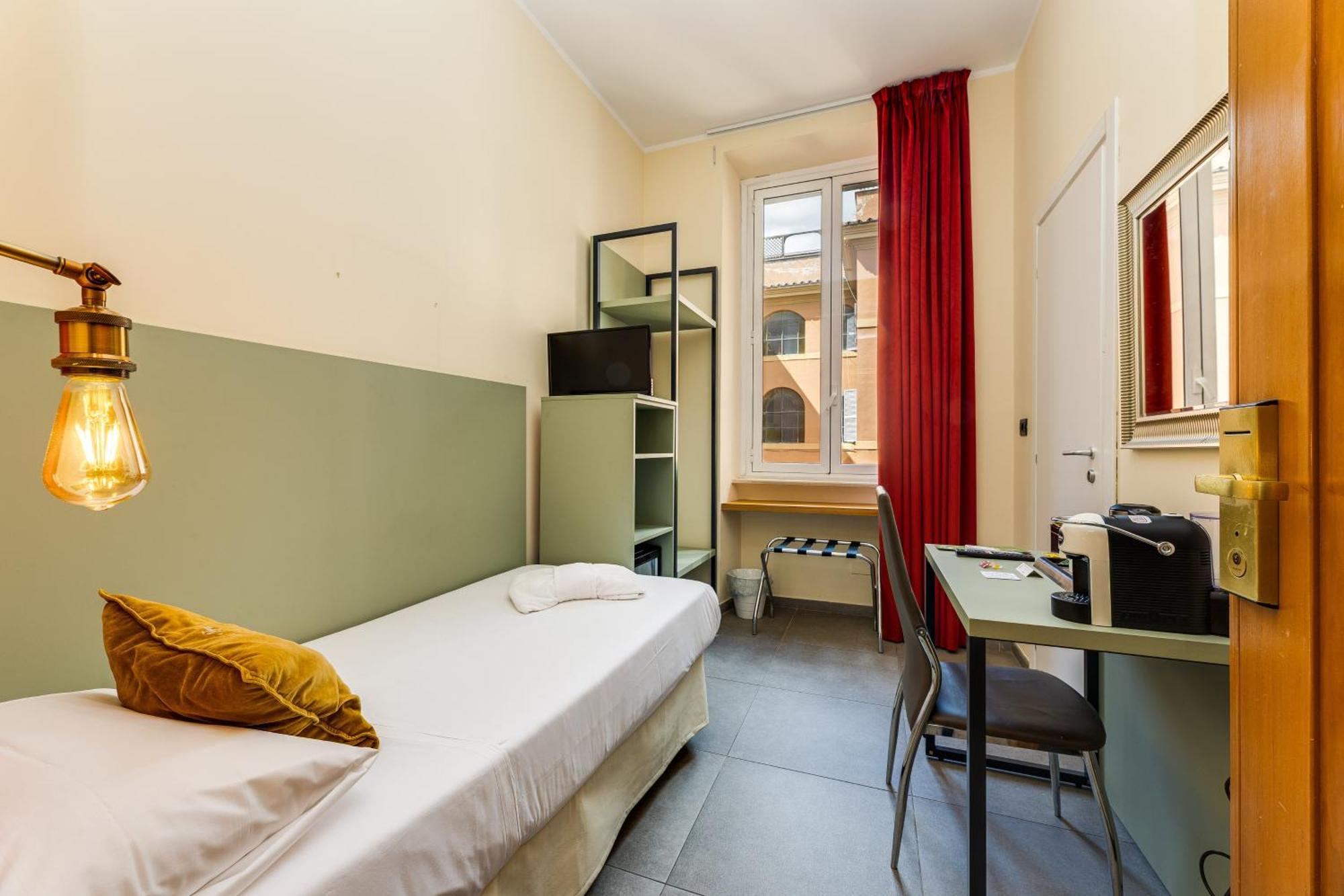 Classic Single Room