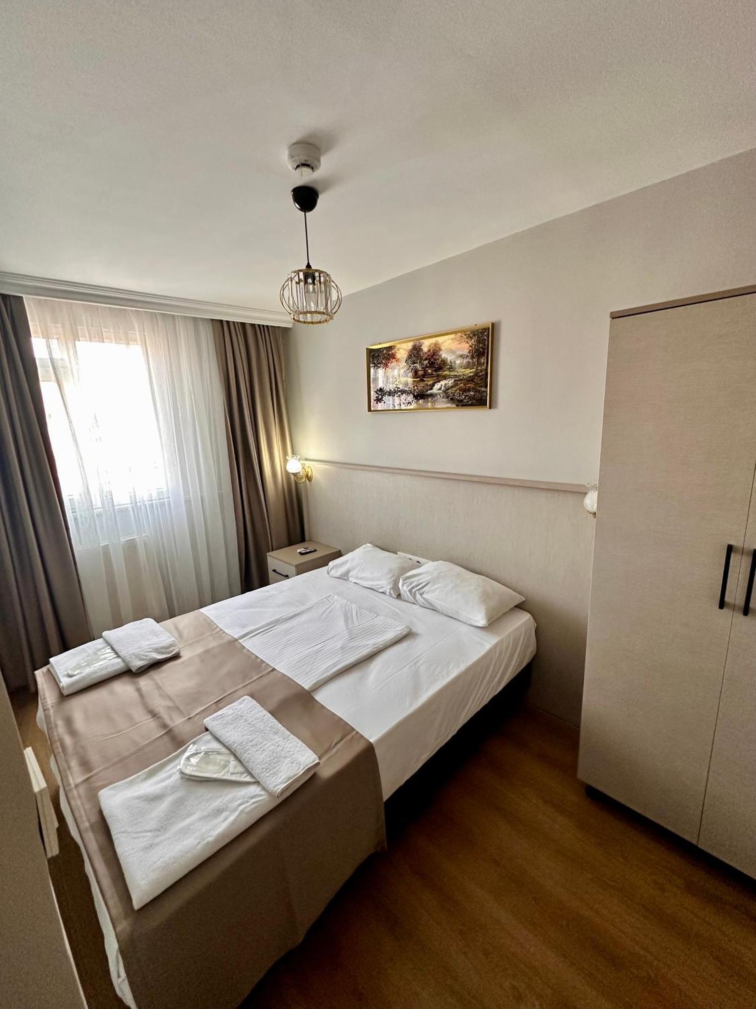Double Room,1660224009:JPEG