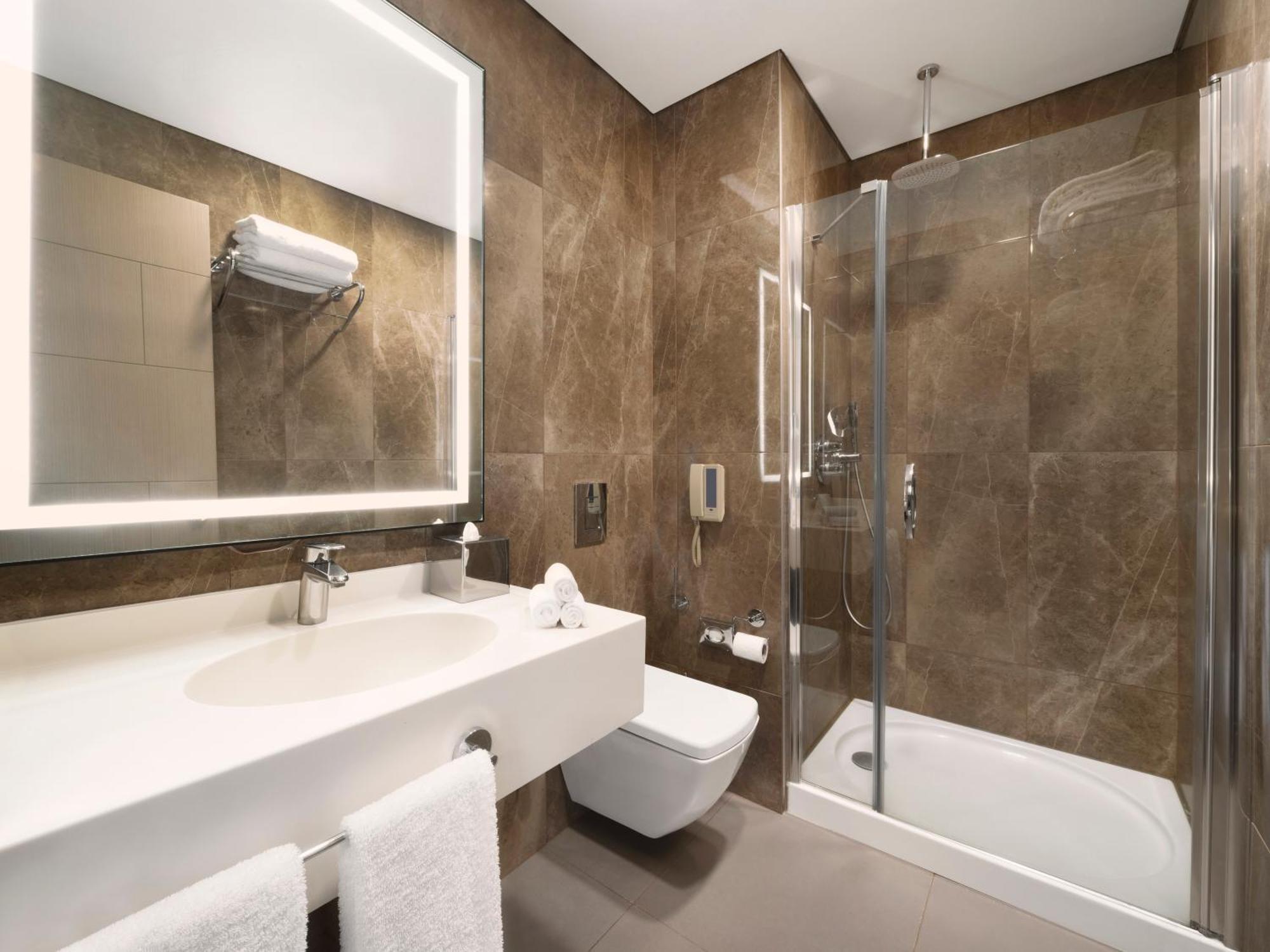 Executive Superior King Room City View