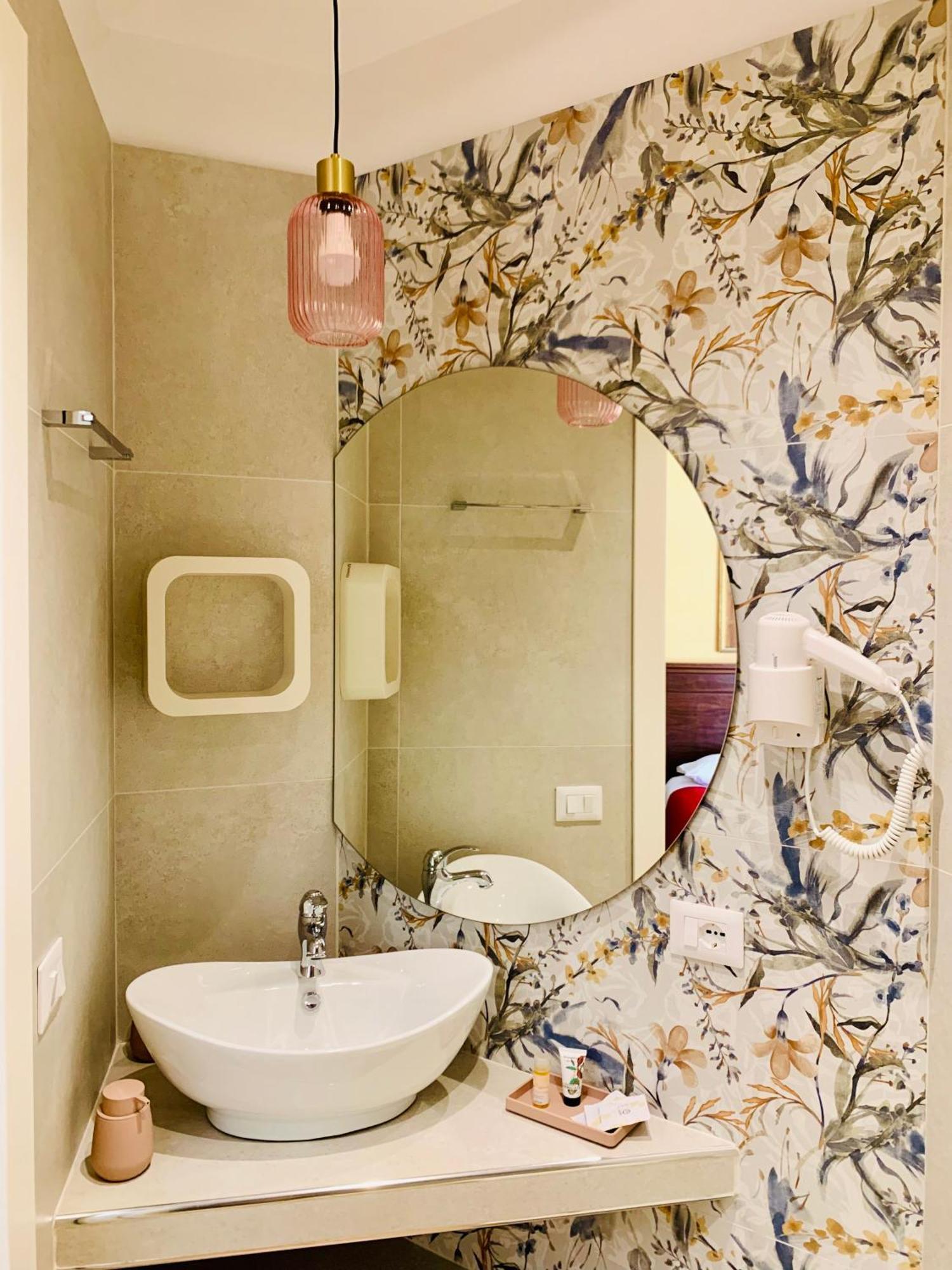 Deluxe Double Room Private Internal Bathroom