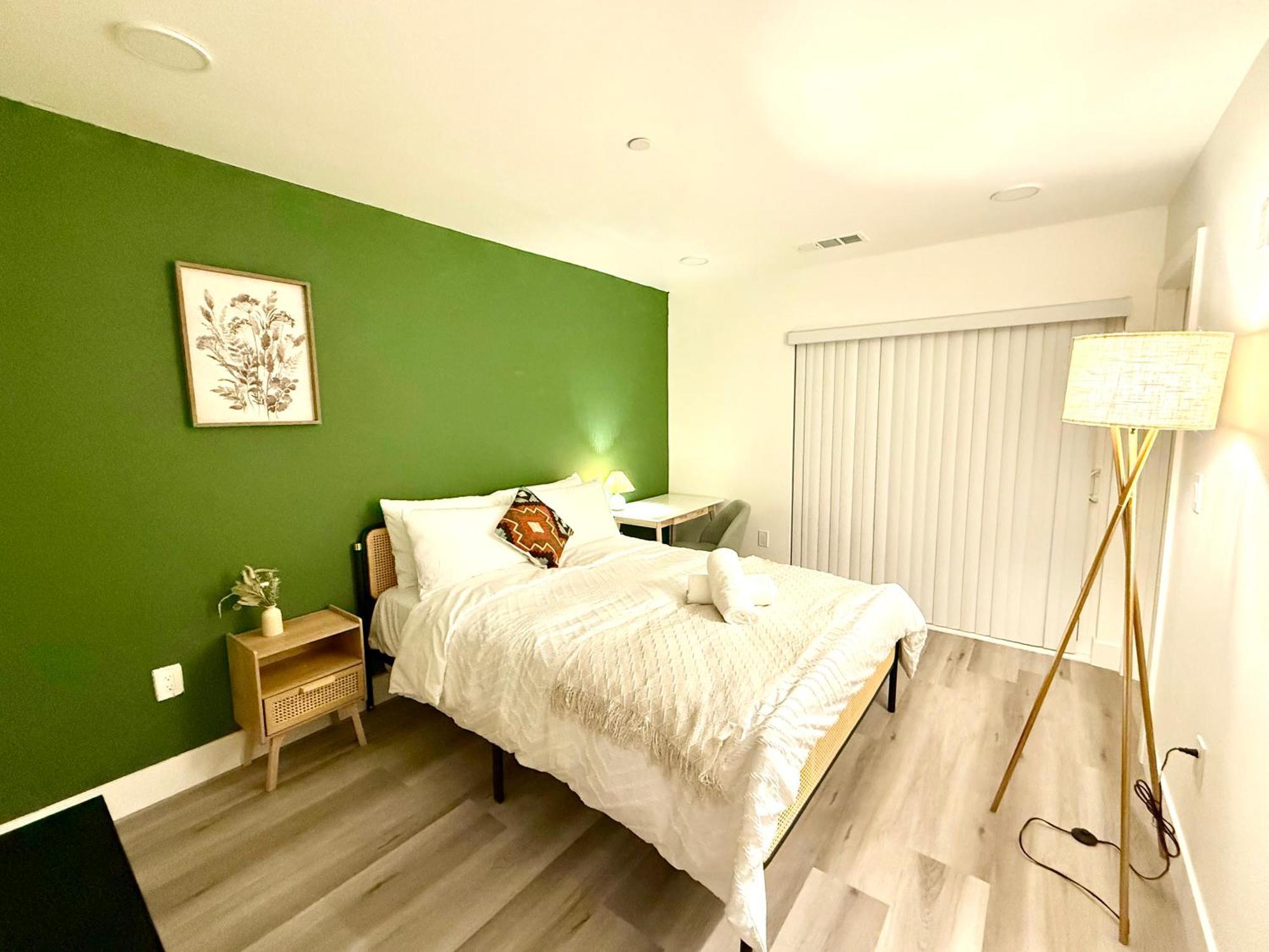 Queen Room with Balcony