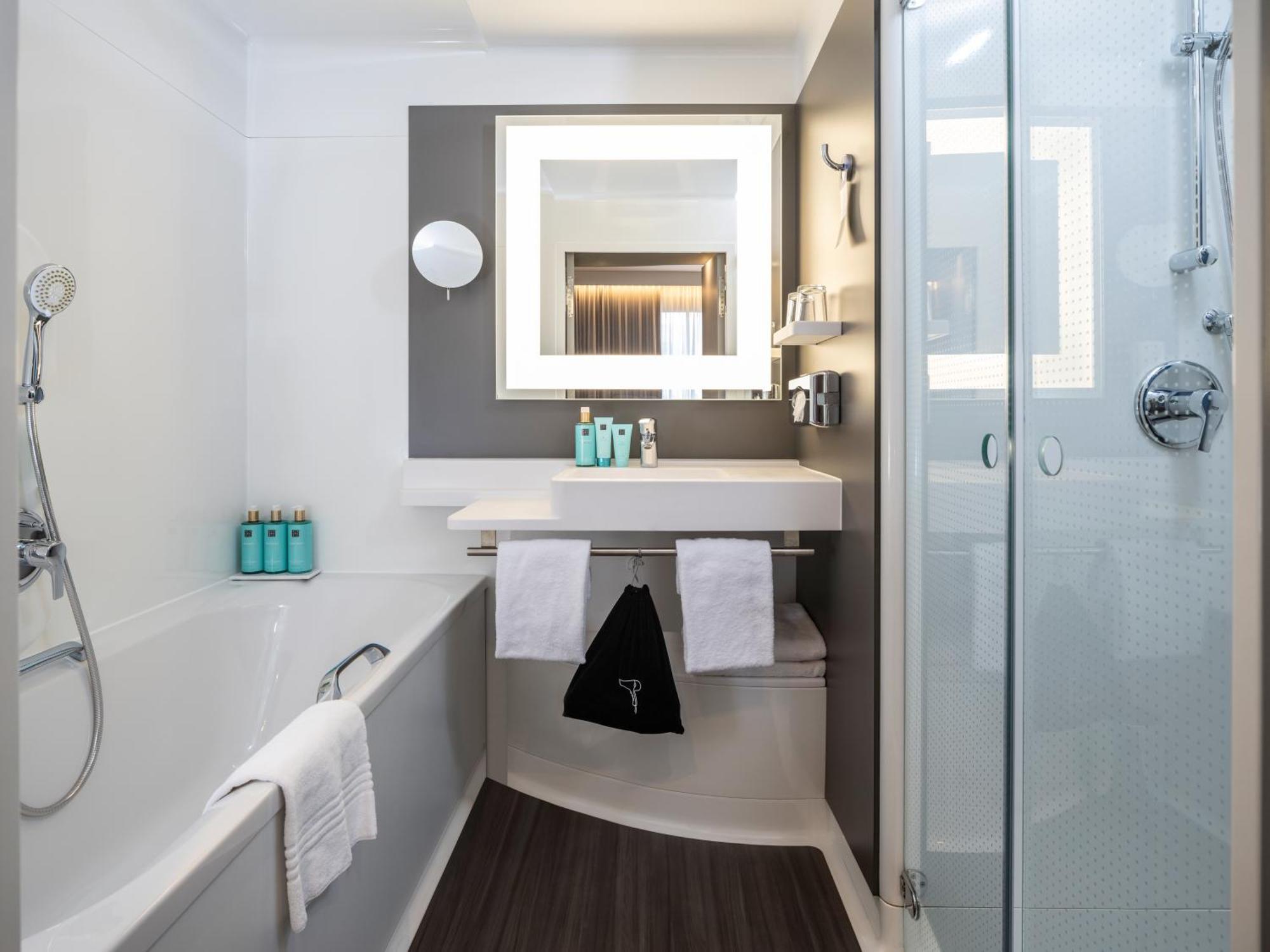 Junior Twin Suite