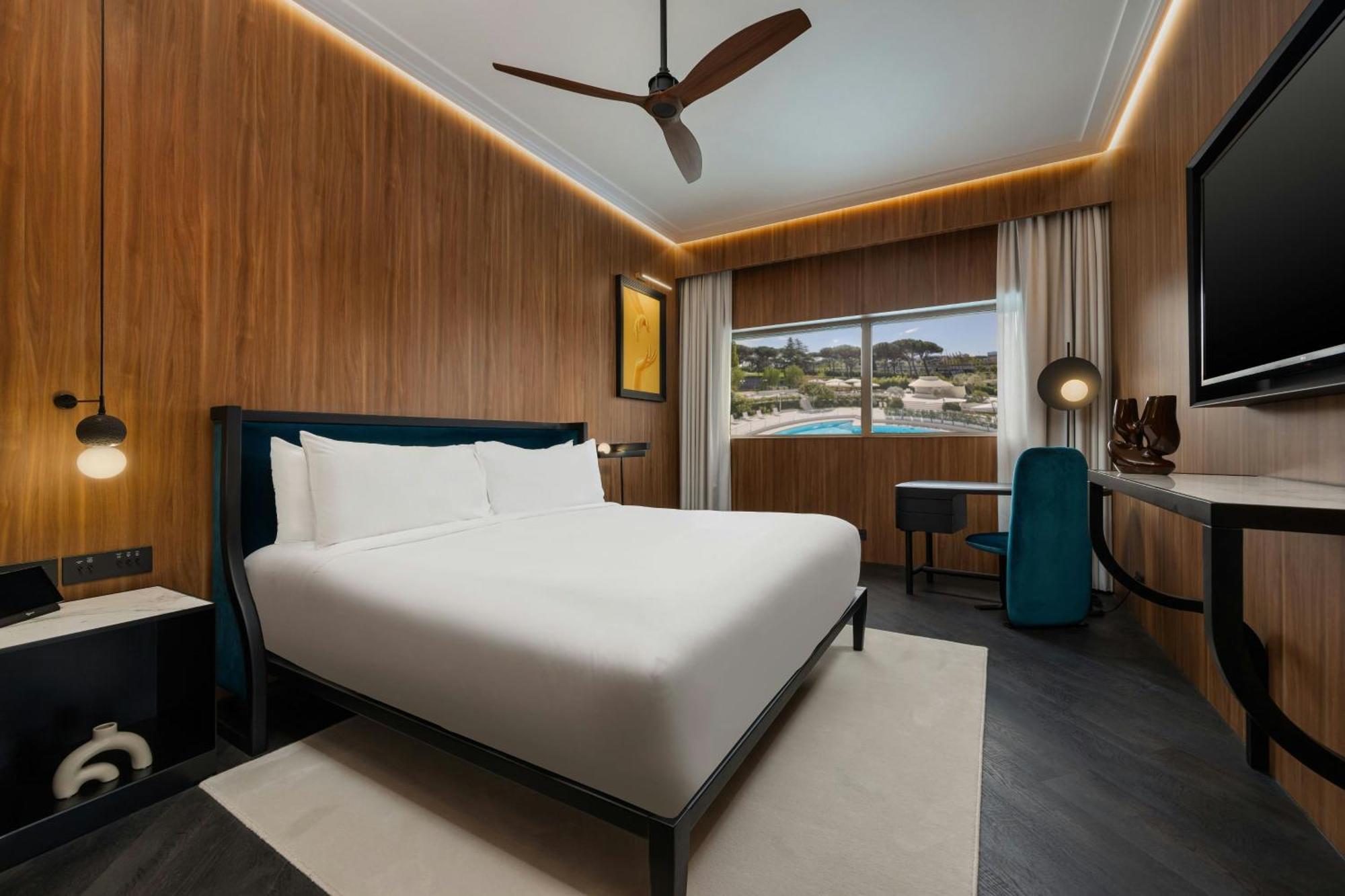 Sol King Room