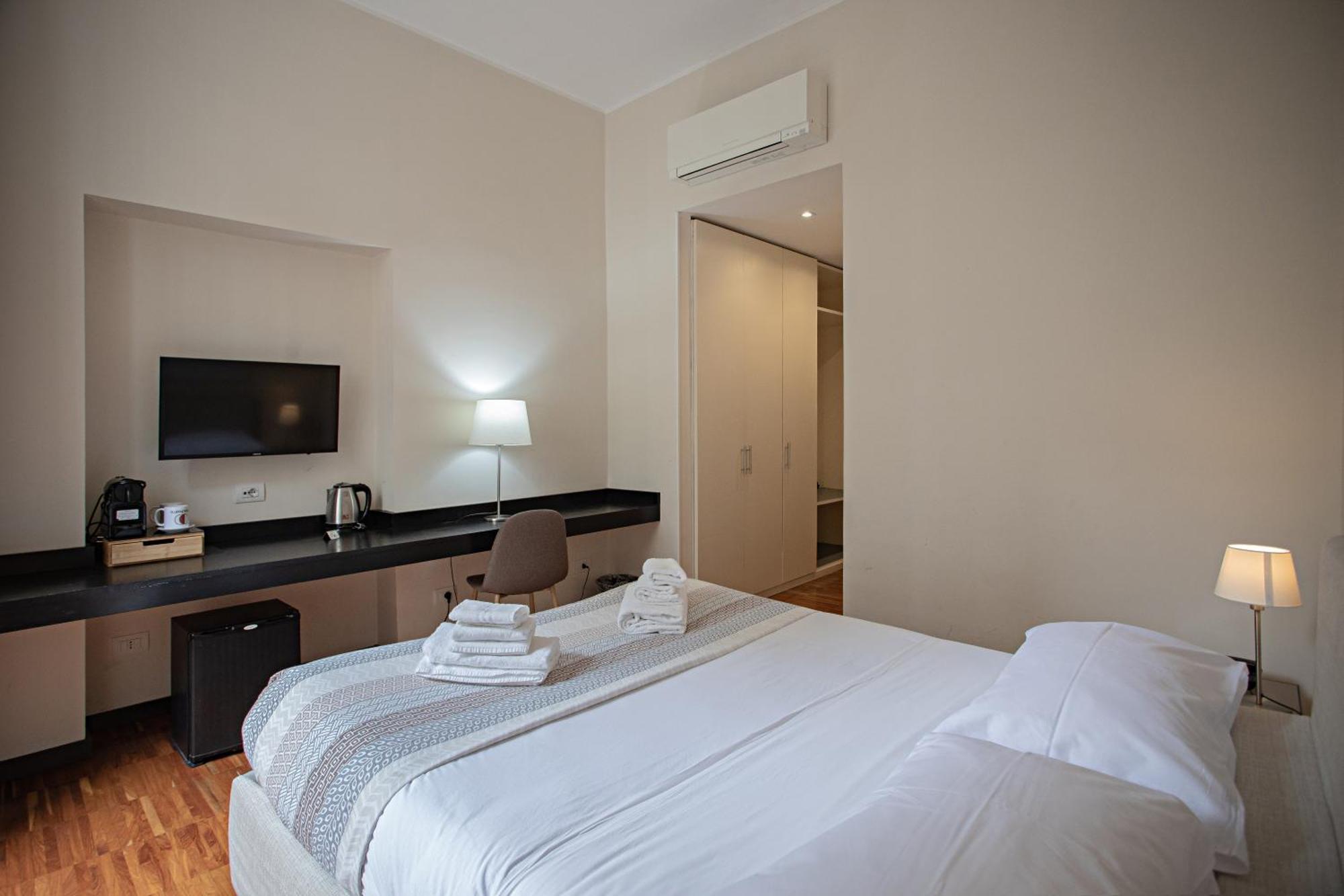 Double Room Private Bathroom