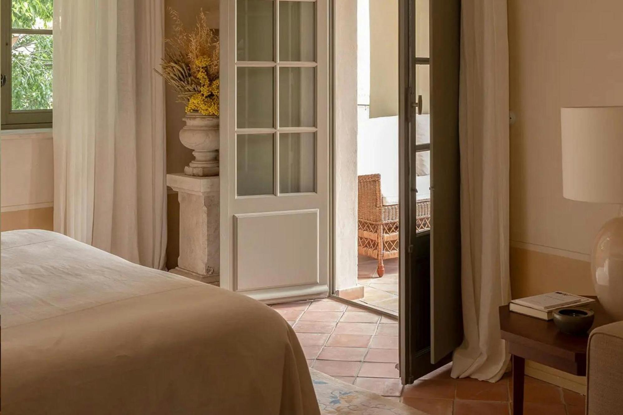 Terrasse du Cloitre King Suite Balcony
