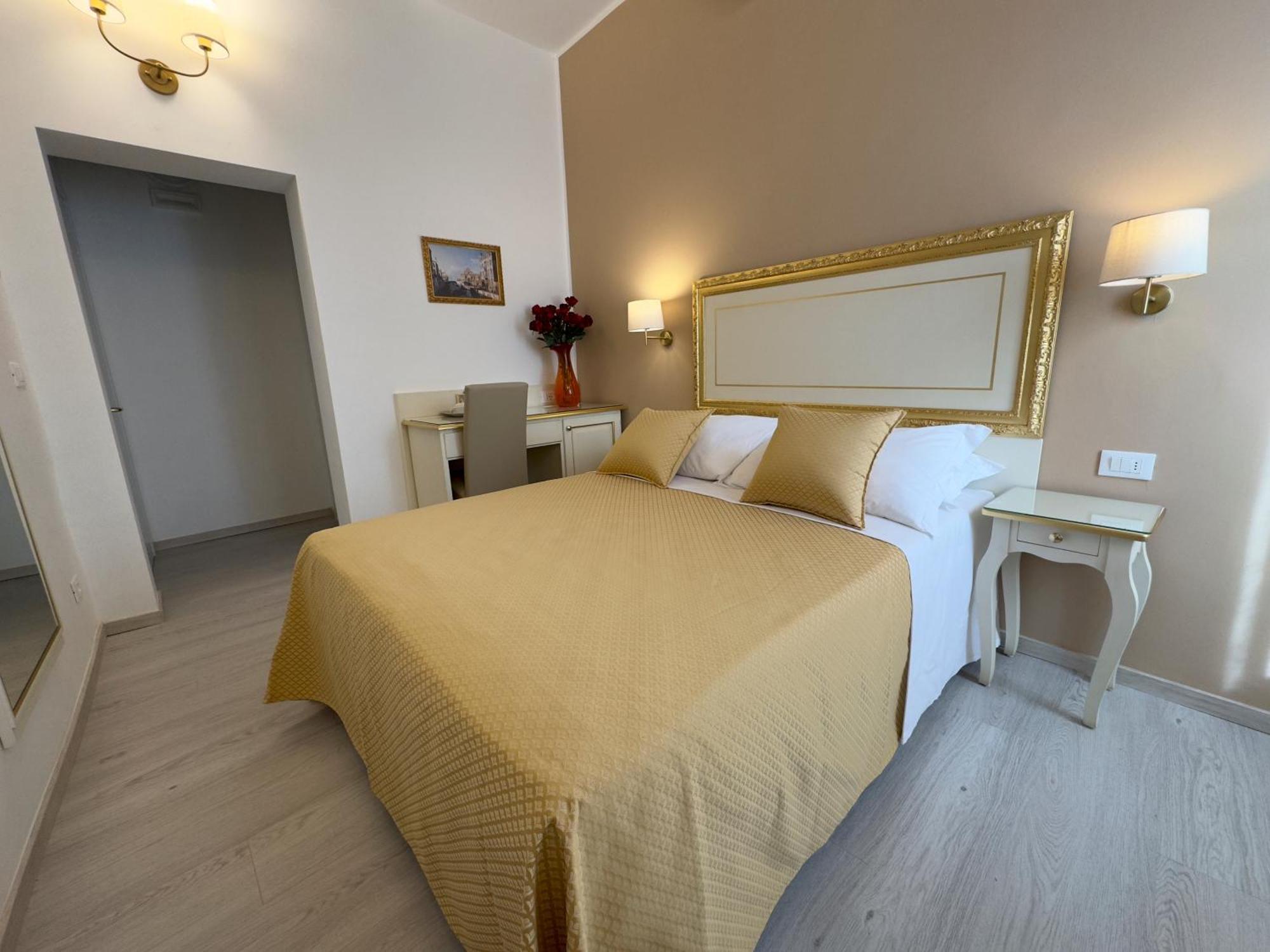 Double Room,1666762076:JPEG