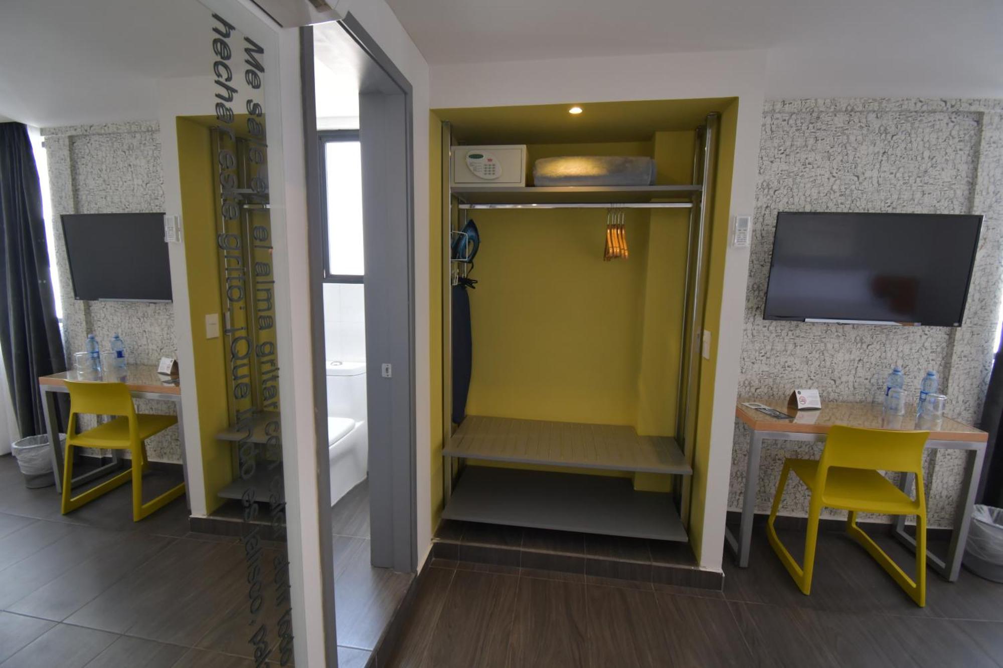 Superior King Room