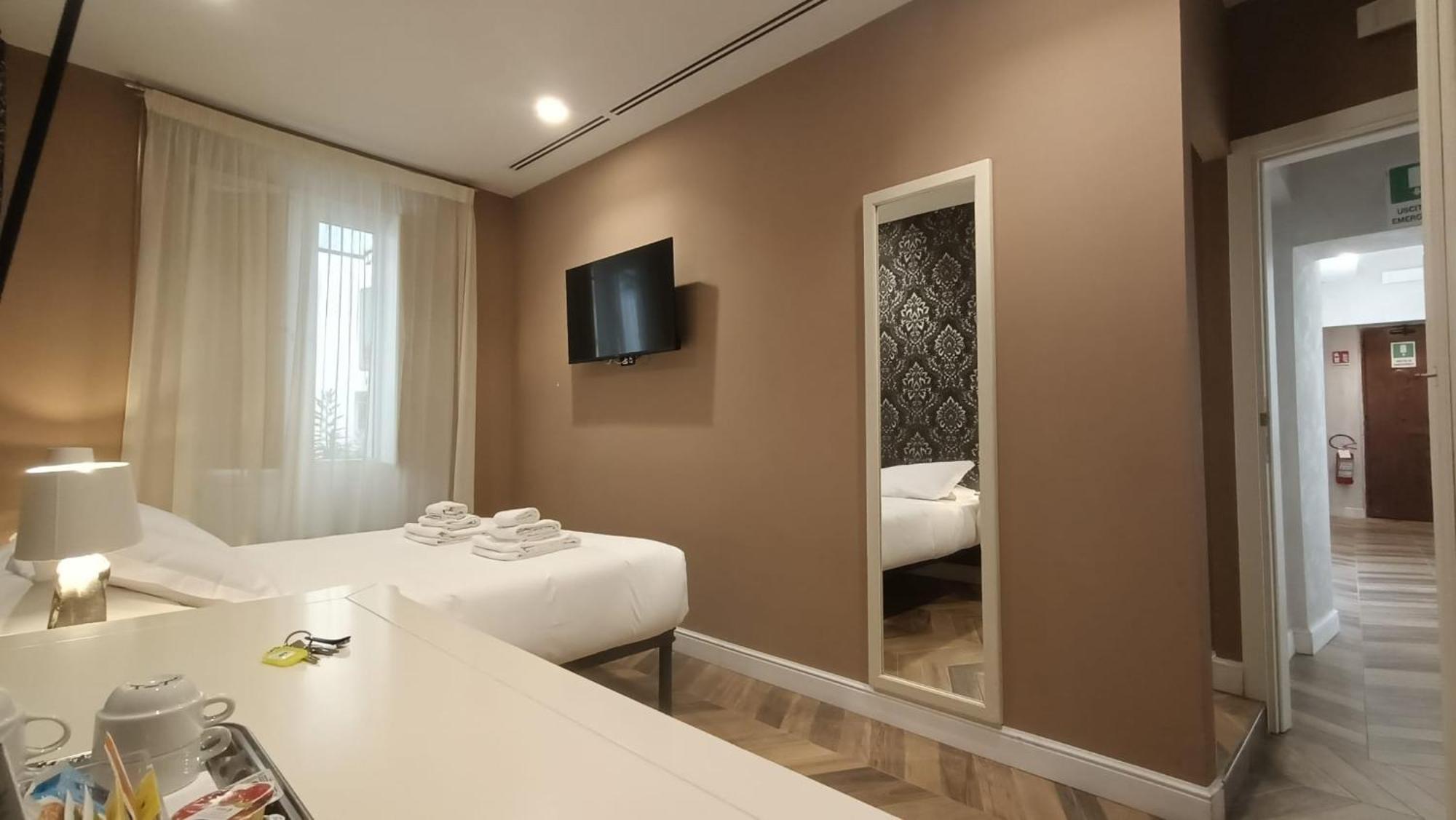 Deluxe Double or Twin Room