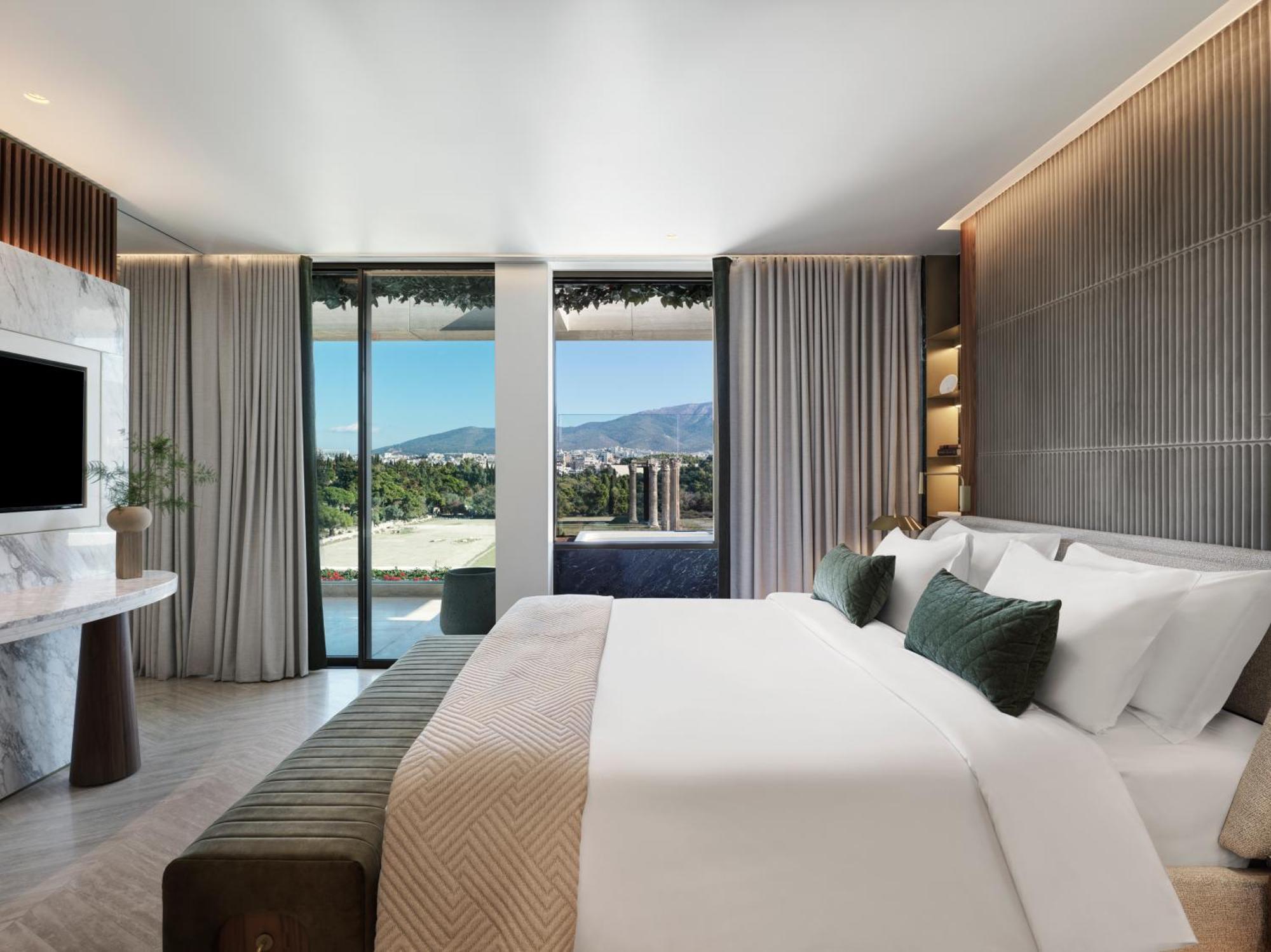 Zeus Presidential Suite Balcony Temple View & outdoor Jetted Tub