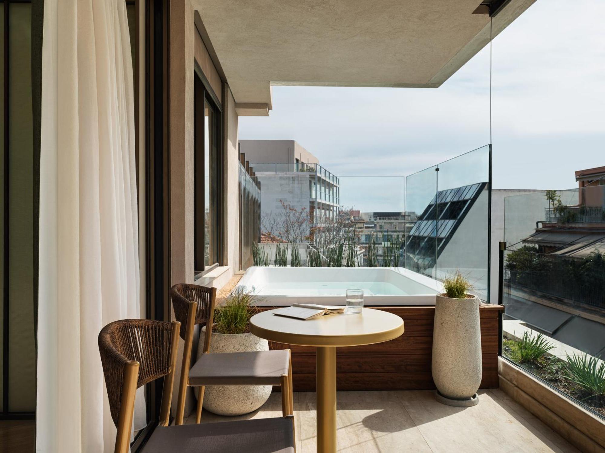 Athenian Suite Balcony & outdoor Jetted Tub