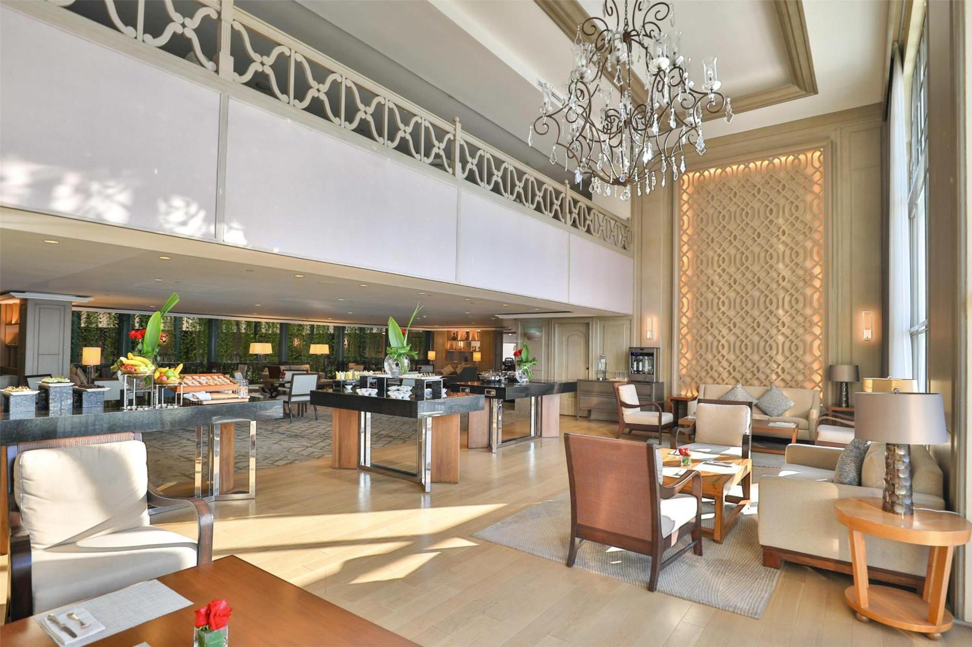 Club Seafront Suite