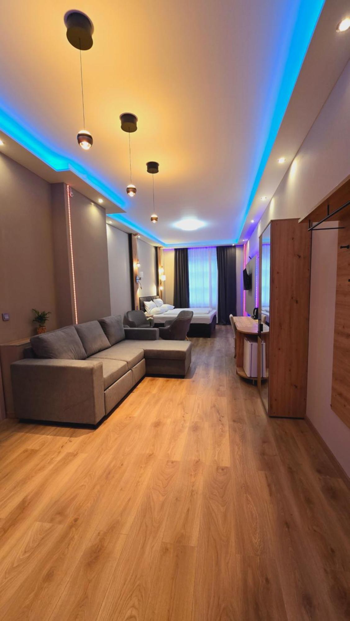 Deluxe Junior Suite