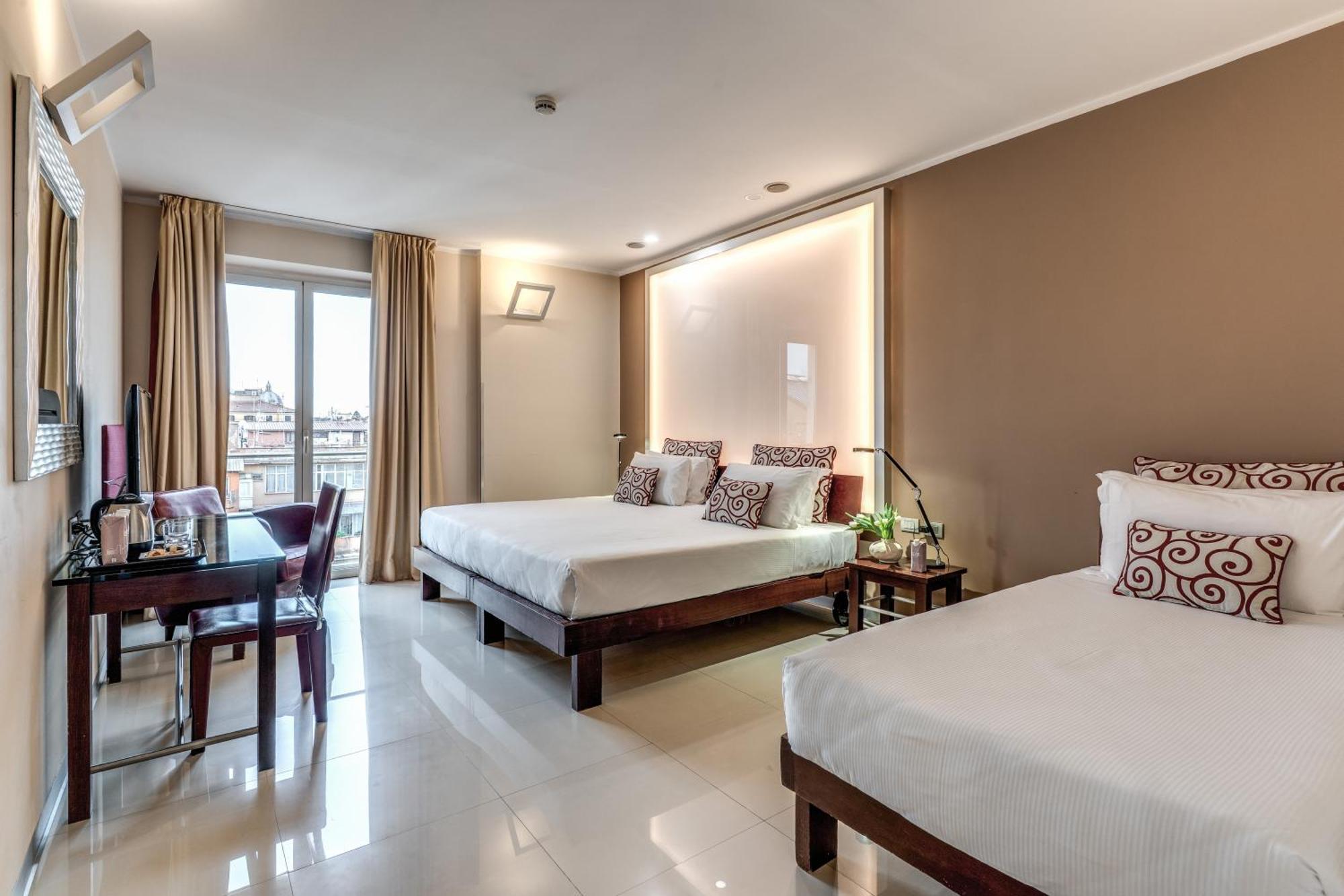 Triple Room
