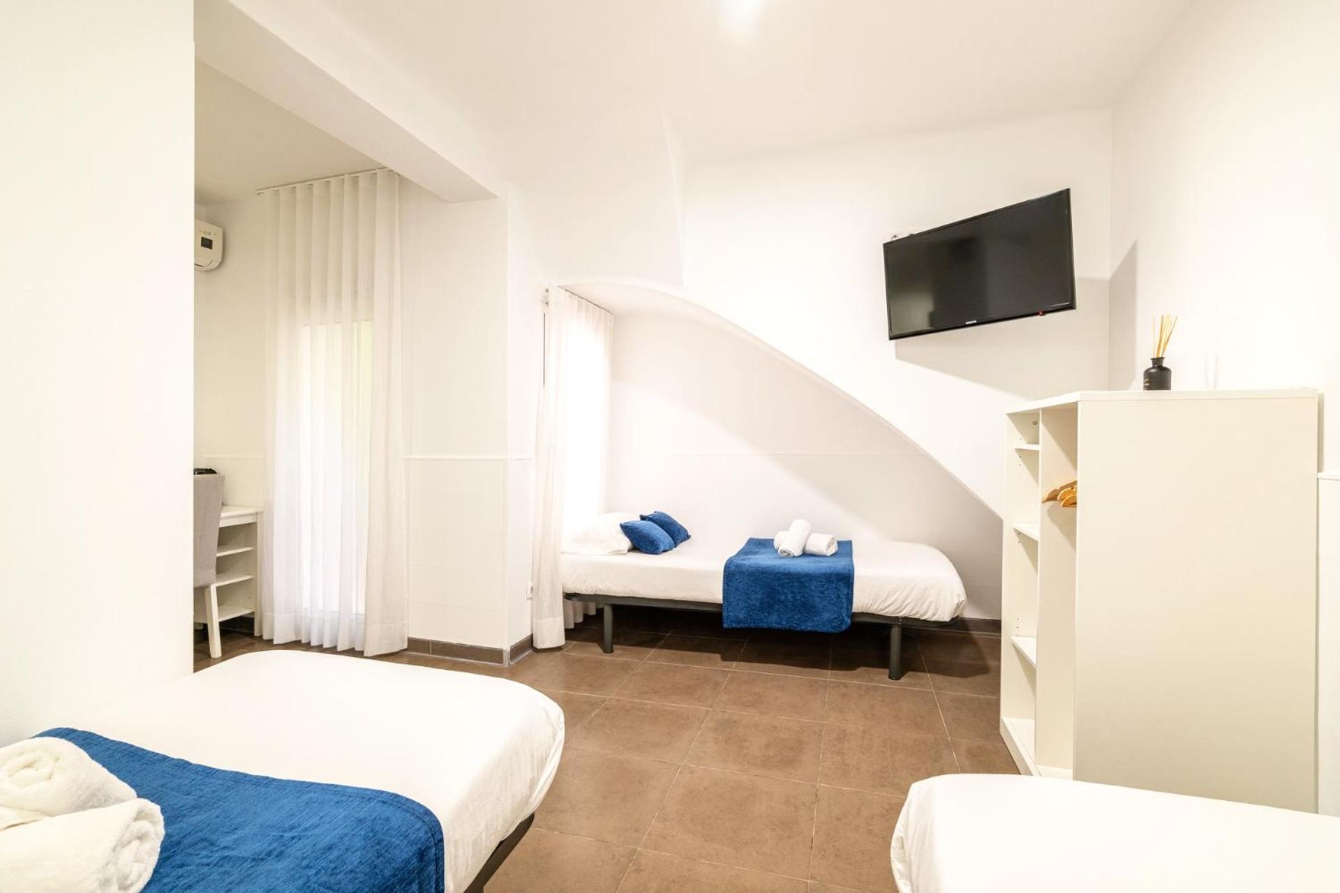 Triple Room Private Bathroom