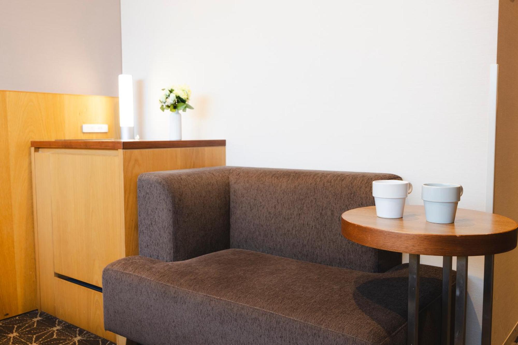 Standard Double Room Non-Smoking Lounge Access