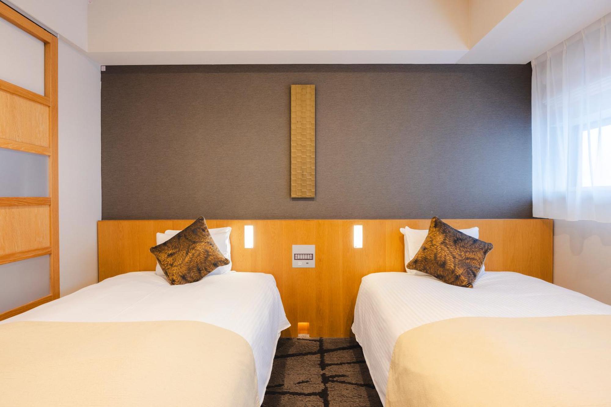 Standard Twin Room Non-Smoking Lounge Access